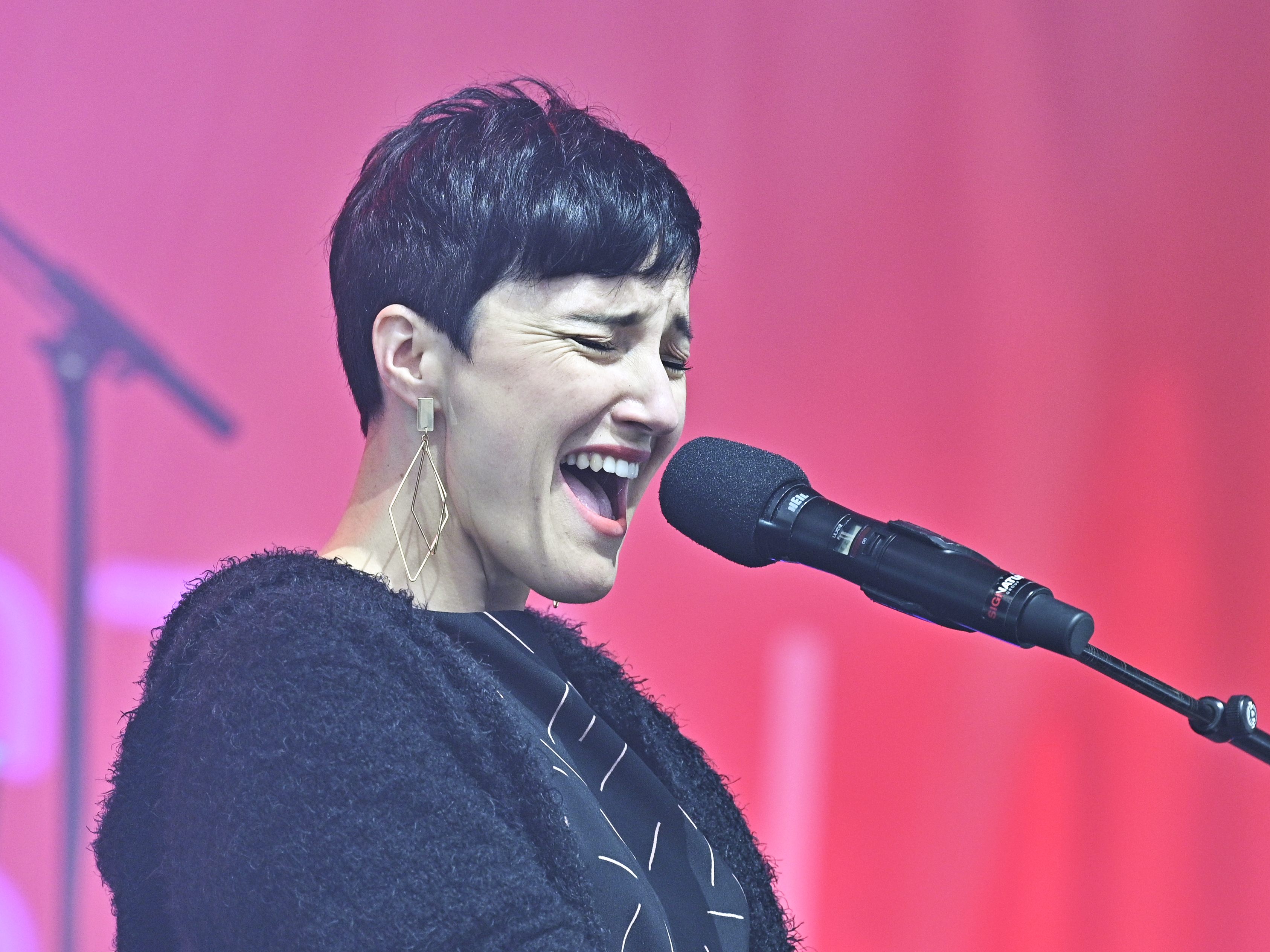 Zum Frauentag findet unter anderem ein Benefiz-Konzert von Ina Regen statt - neben vielen anderen Events