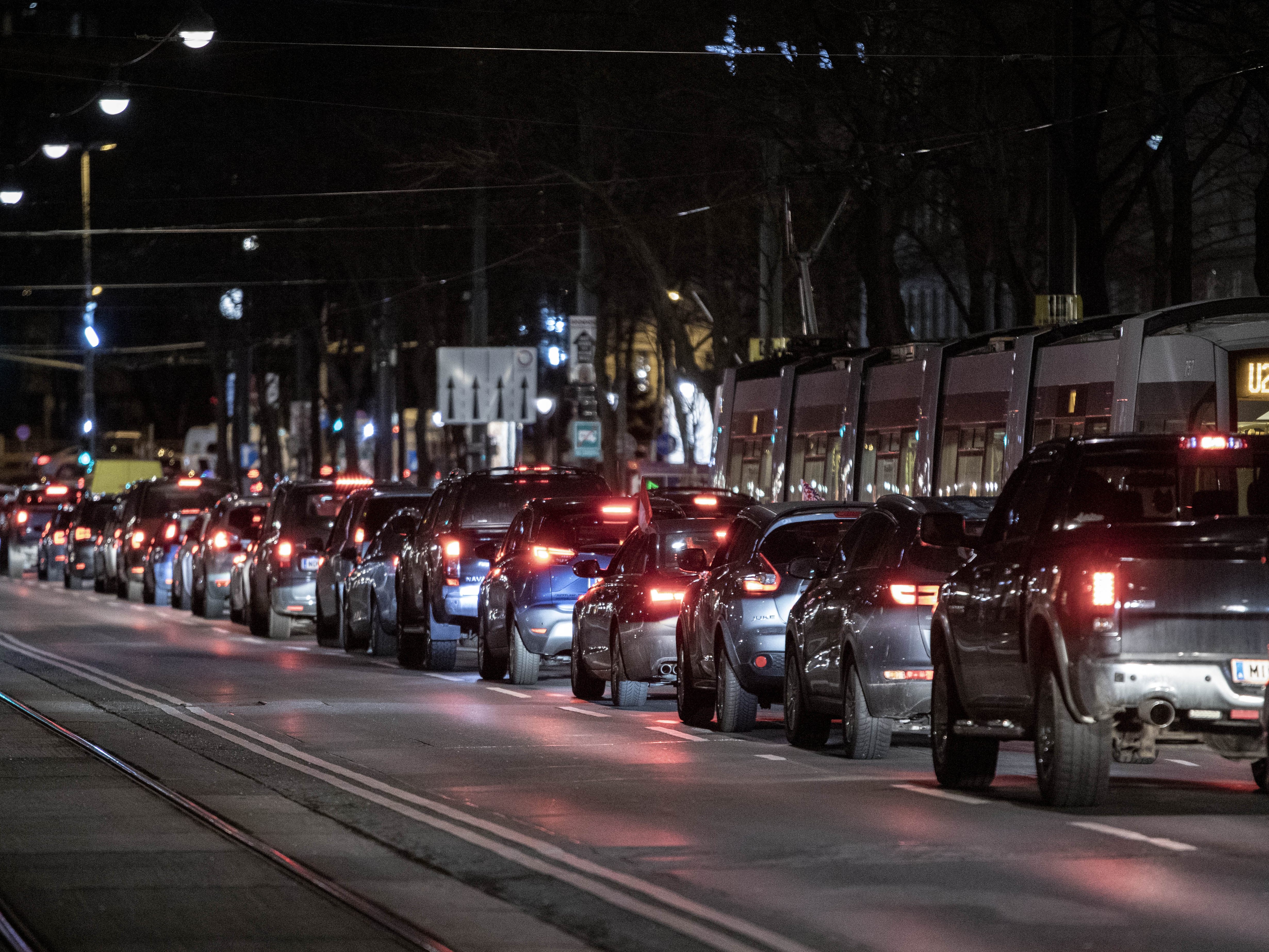 Die Polizei ging davon aus, dass die Auto-Demonstranten nach Wien anreisen würden. Die Polizei ging davon aus, dass die Auto-Demonstranten nach Wien anreisen würden.