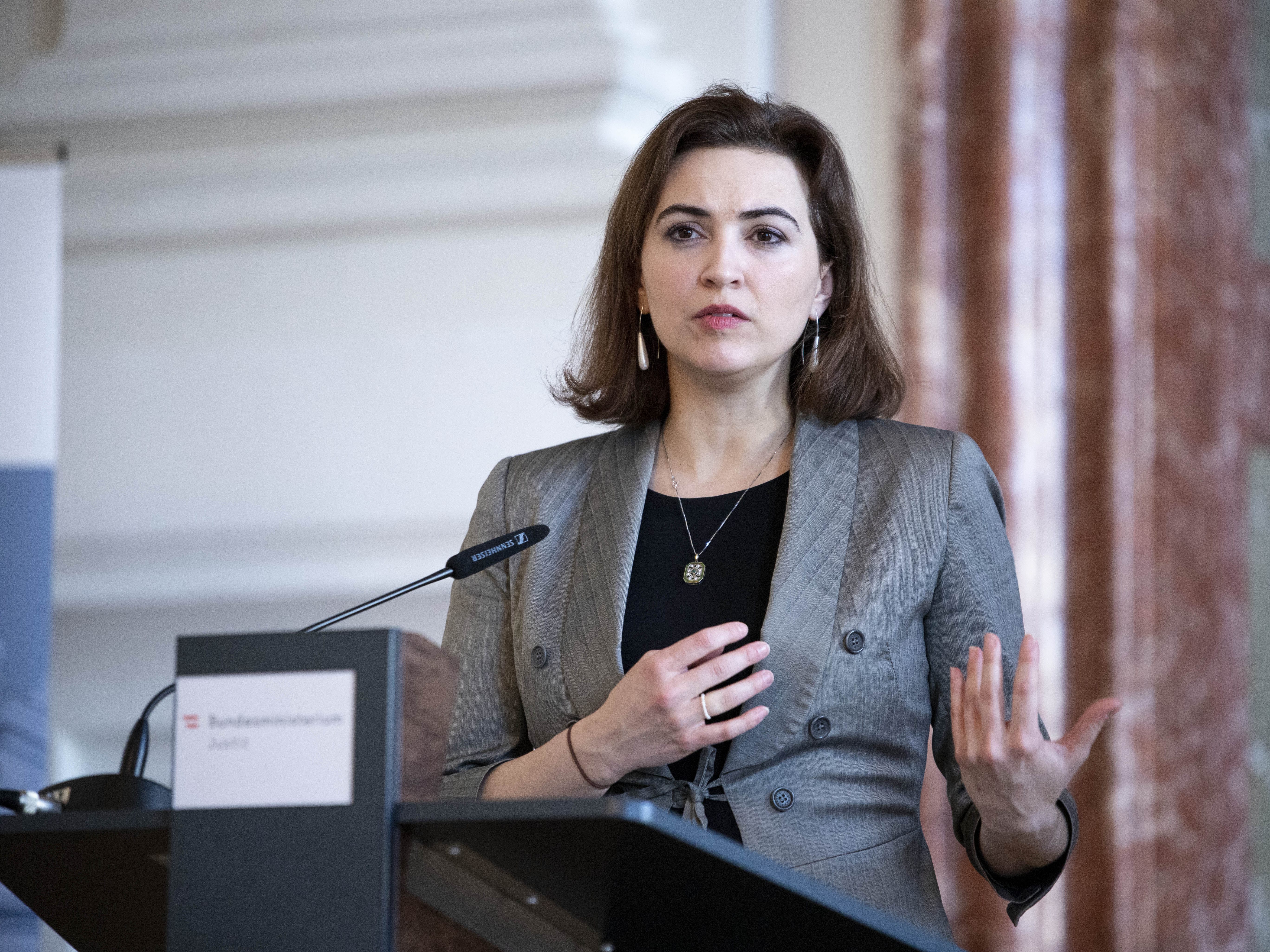 Runder Tisch berät über mögliche Reformschritte bei Postenbesetzung. Runder Tisch berät über mögliche Reformschritte bei Postenbesetzung.