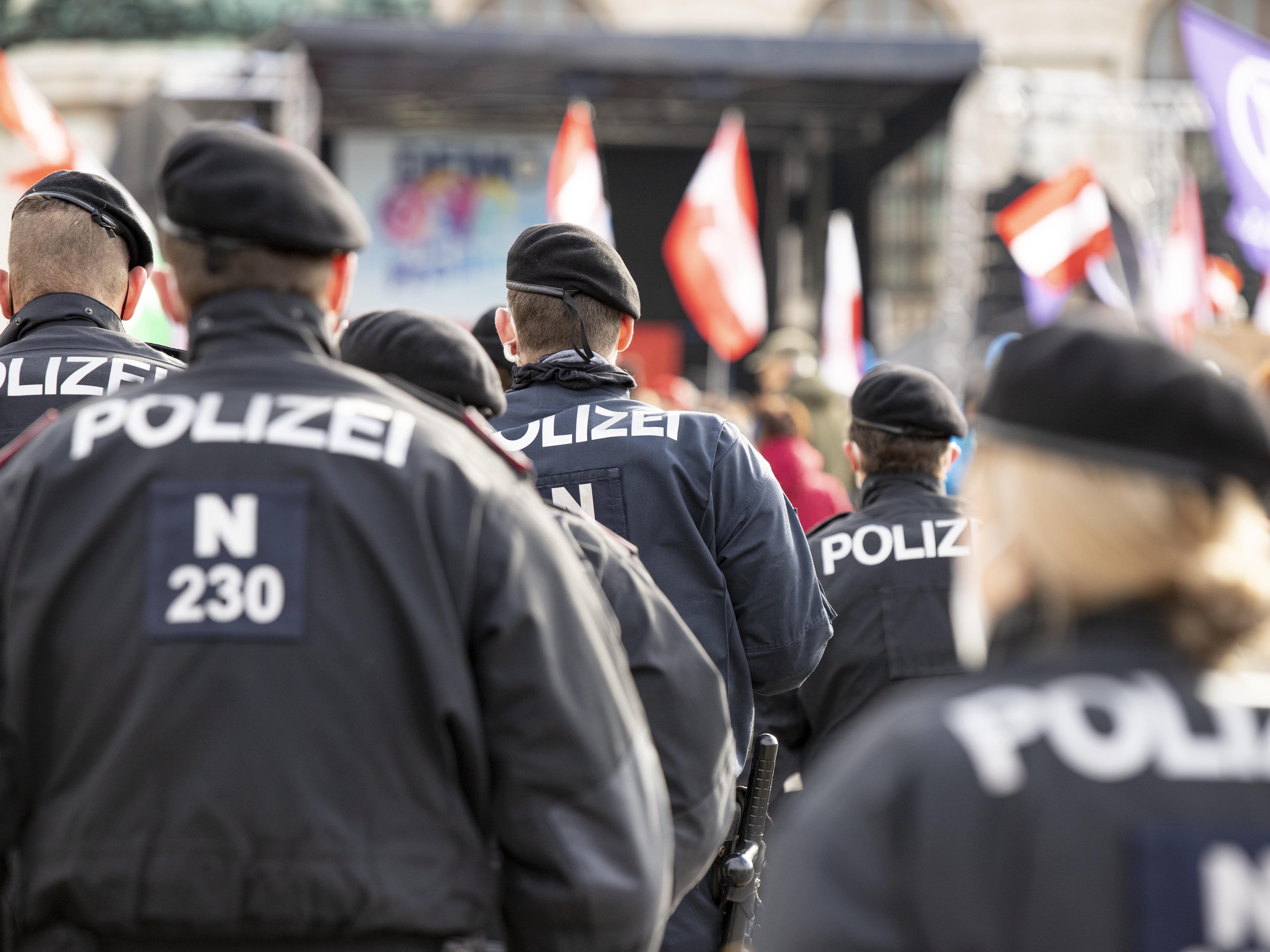 Ärztekammer fordert Polizeischutz für bedrohte Mediziner.