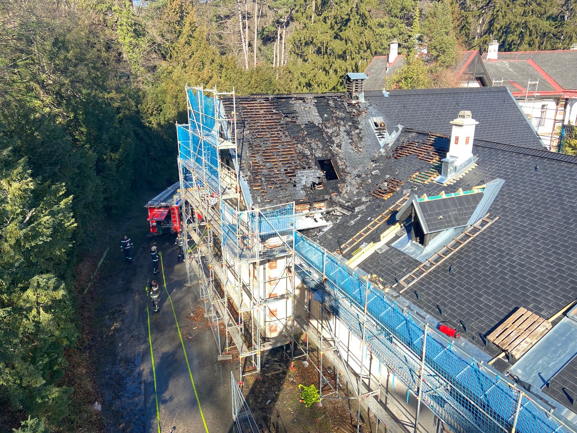 Dachbrand in einem Nebengebäude der Wiener Hermesvilla.
