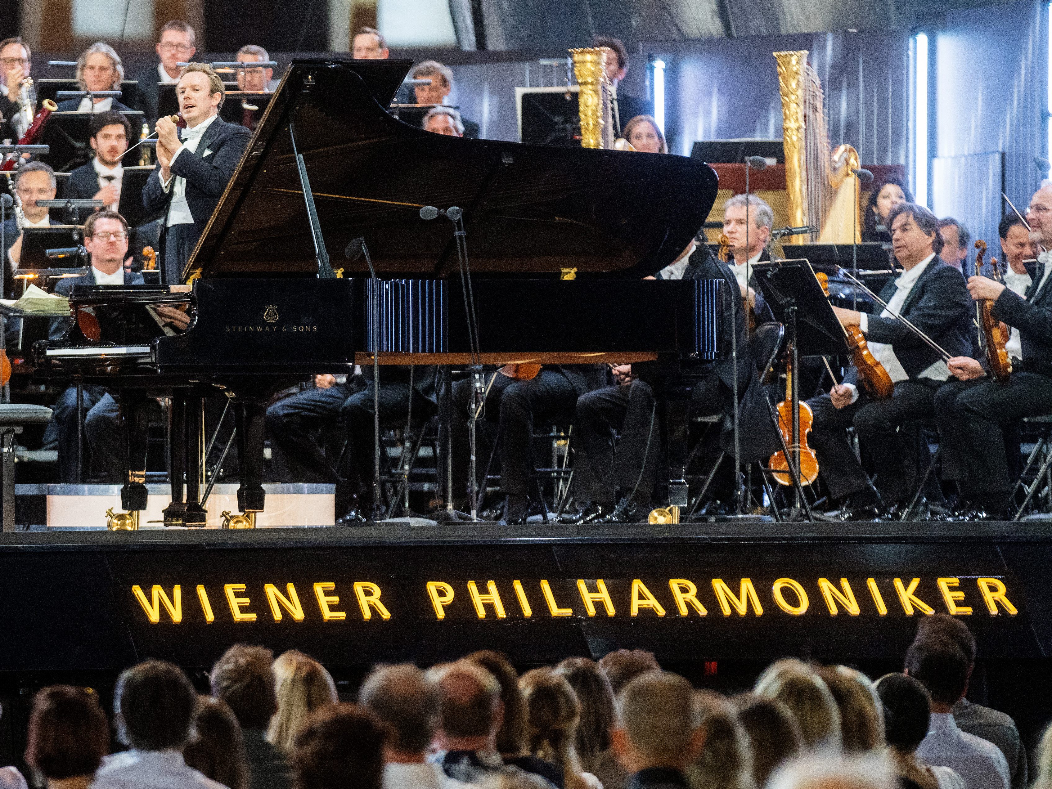 Die Wiener Philharmoniker hatten schon mehrere berühmte Dirigenten zu Gast.