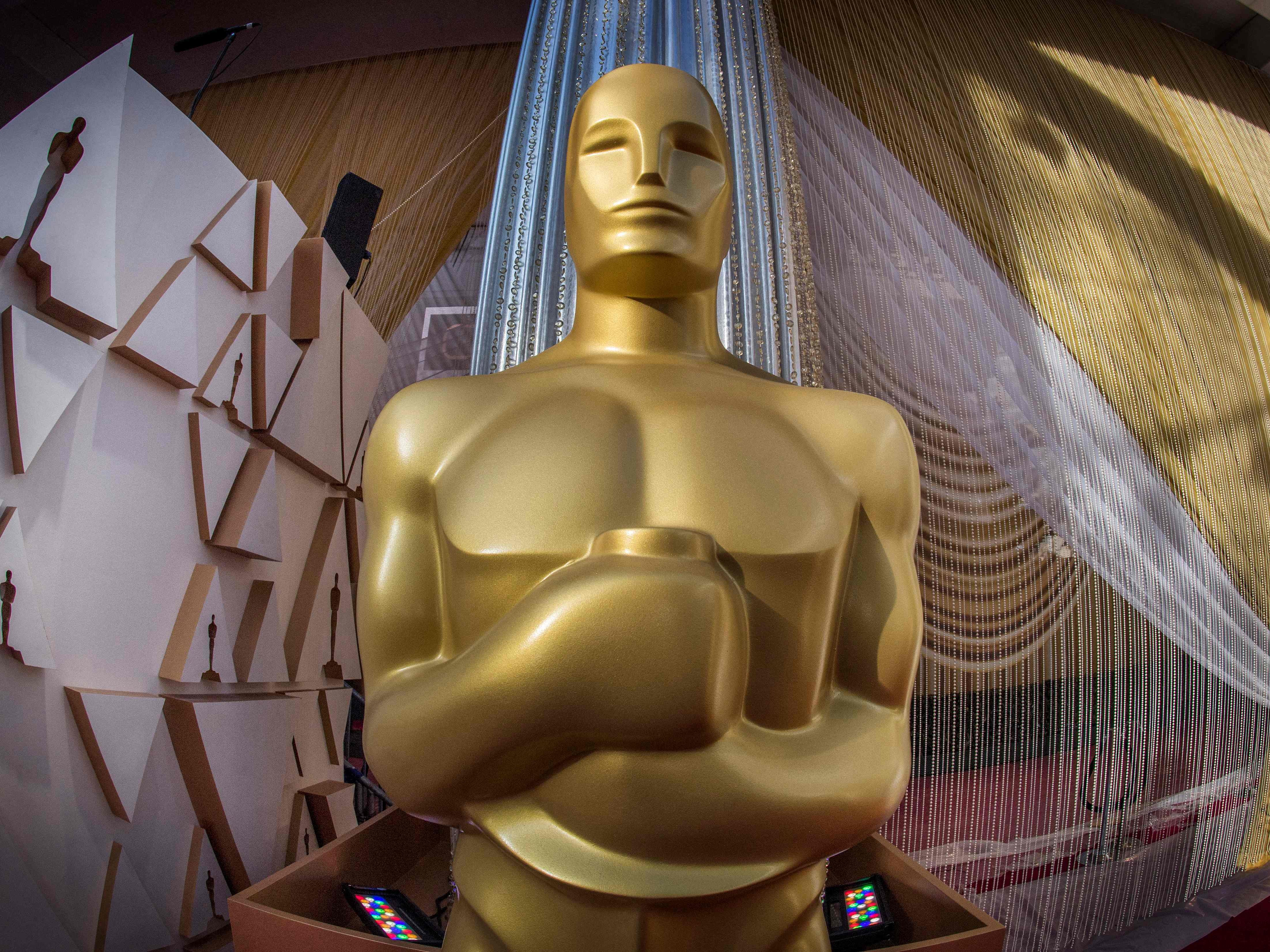 94. Oscars: Publikumspreis und Rückkehr der Showmoderation. 94. Oscars: Publikumspreis und Rückkehr der Showmoderation.