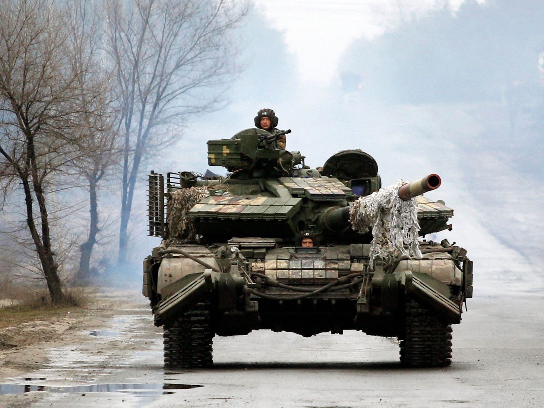Russland bombadiert die Ukraine und will Kiew einnehmen. Russland bombadiert die Ukraine und will Kiew einnehmen.