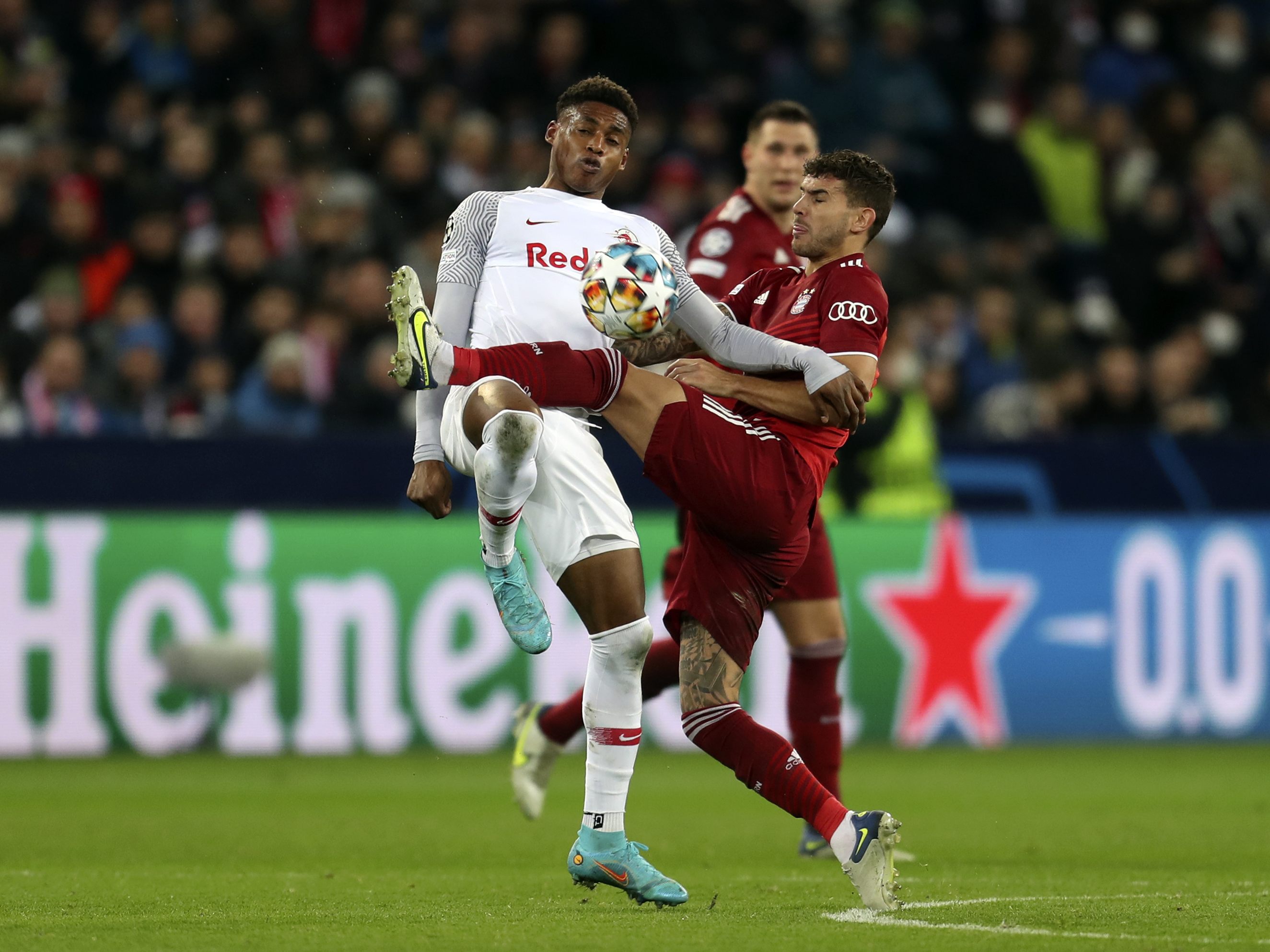Die Salzburger lieferten den Bayern über 90 Minuten einen harten Kampf. Die Salzburger lieferten den Bayern über 90 Minuten einen harten Kampf.