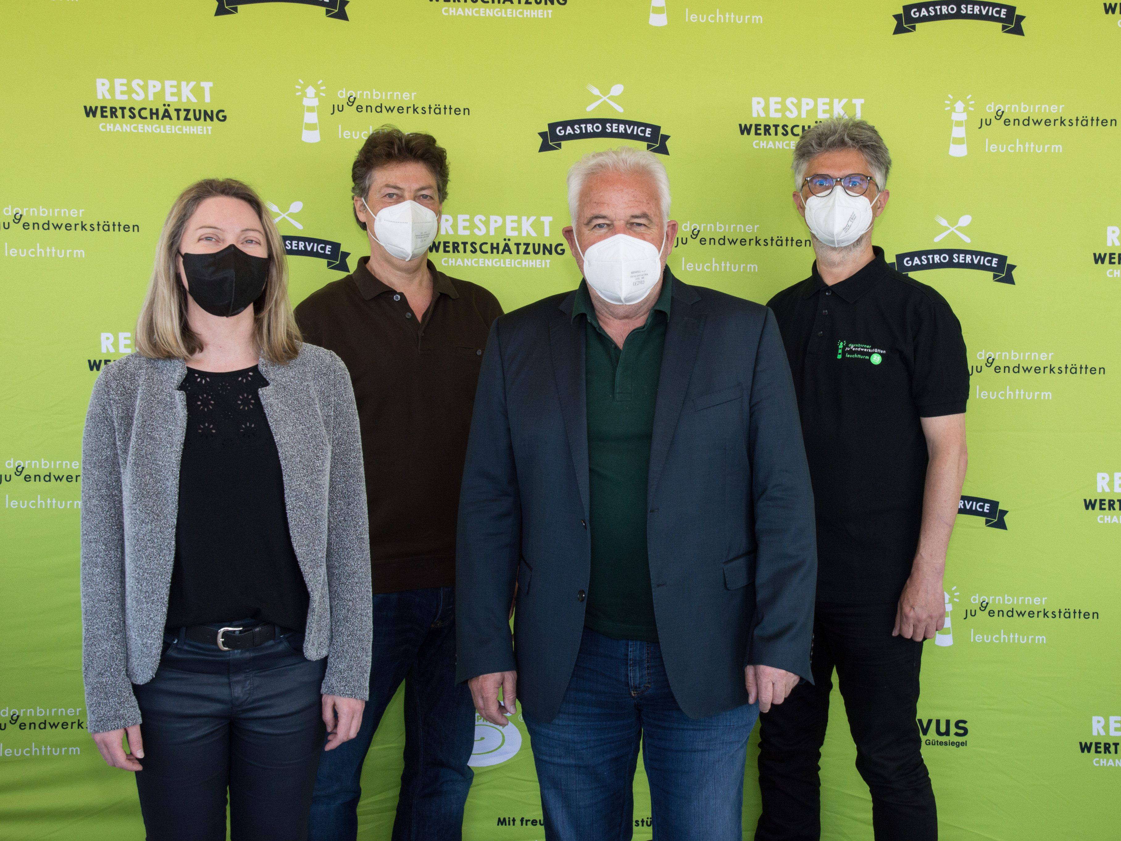 Foto, v.l.n.r.: Neu gewählter DJW Vorstand: Karoline Rümmele, Fritz Studer, Gerald Mathis (Obmann), Elmar Luger Foto, v.l.n.r.: Neu gewählter DJW Vorstand: Karoline Rümmele, Fritz Studer, Gerald Mathis (Obmann), Elmar Luger