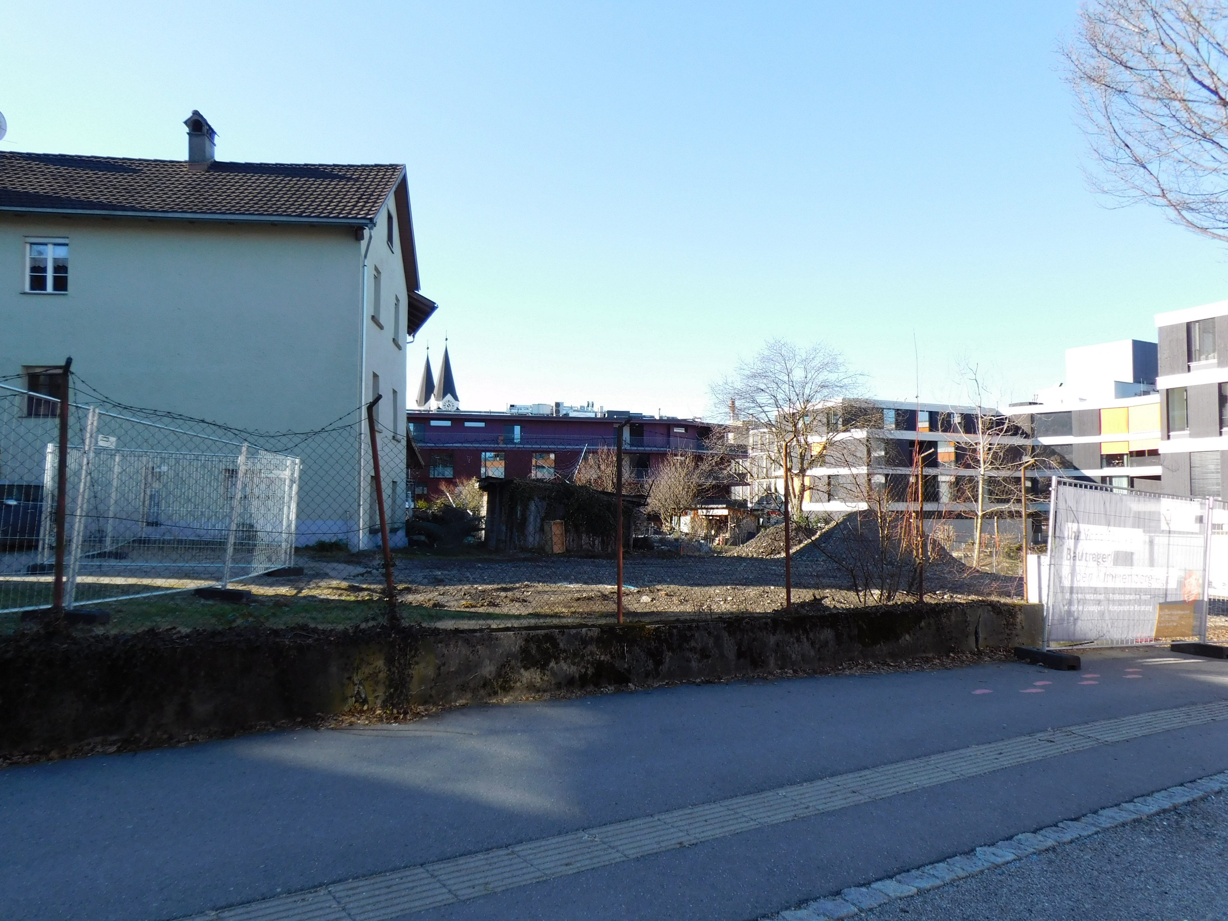 Hinter dem Gasthaus Engel wird dieser Tage mit den Bauarbeiten für die Garnmarkt-Erweiterung Ost begonnen Hinter dem Gasthaus Engel wird dieser Tage mit den Bauarbeiten für die Garnmarkt-Erweiterung Ost begonnen