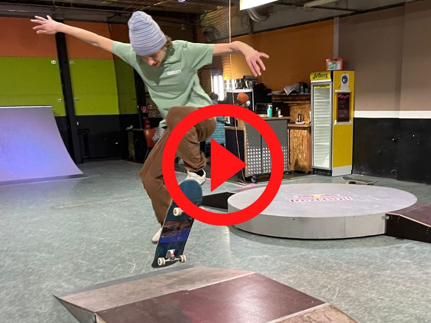 Lustenau hat jetzt eine Skatehalle. Lustenau hat jetzt eine Skatehalle.