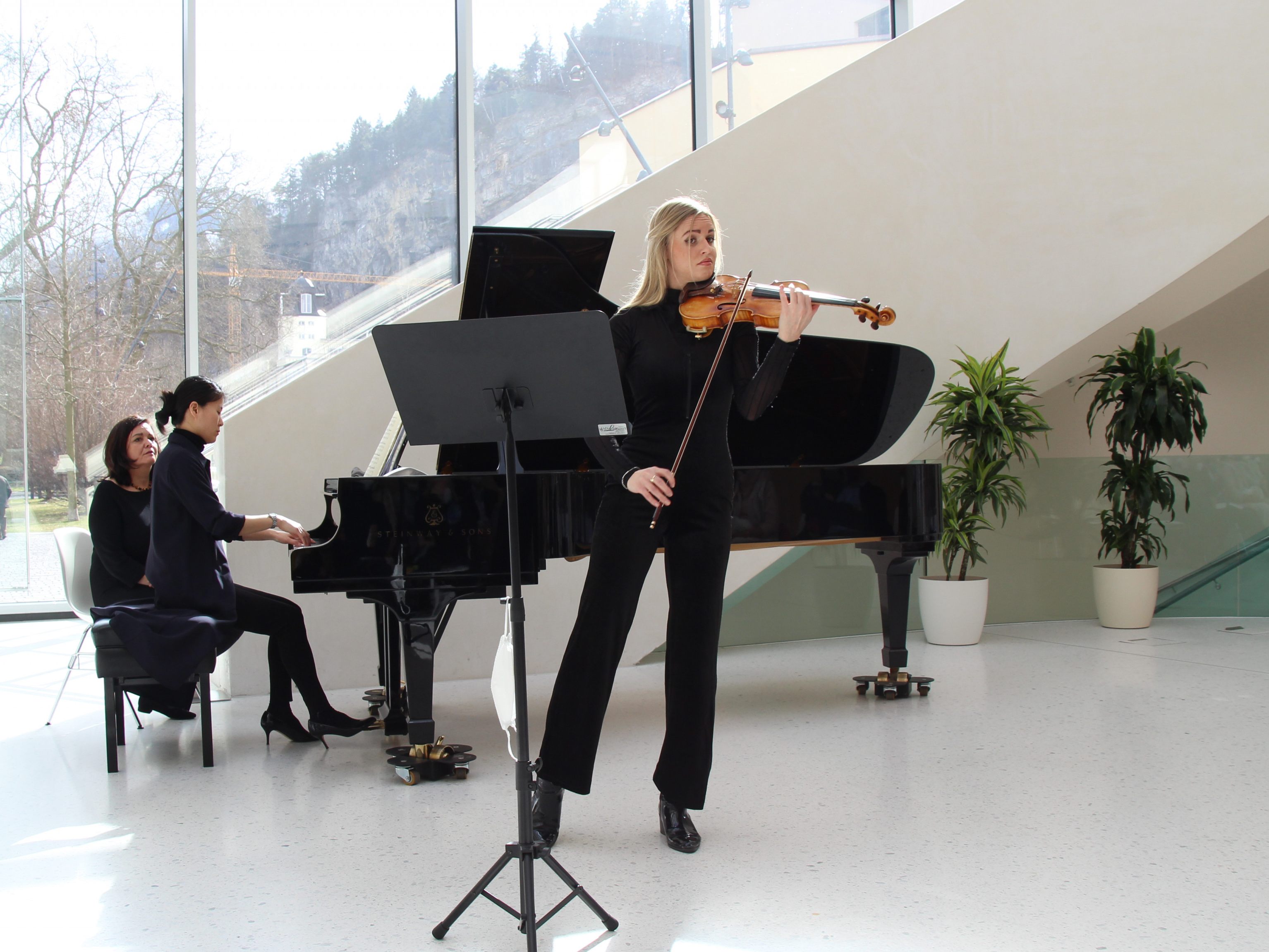Franziska Ude begeisterte mit ihrem Violinspiel. Franziska Ude begeisterte mit ihrem Violinspiel.