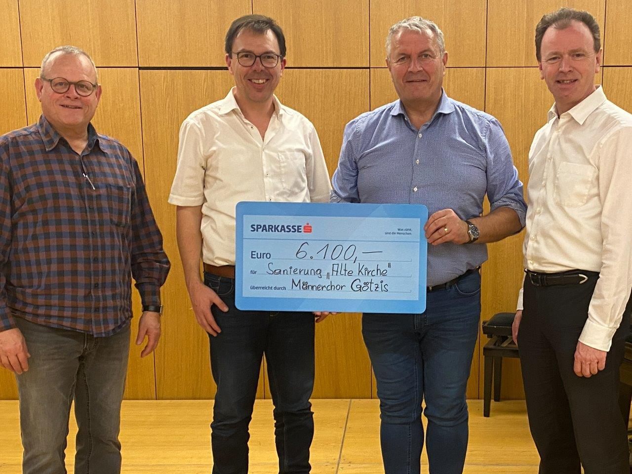 v.l.: Oskar Egle, Dekan Rainer Büchel, Gerd Loacker, Kurt Friedrichs