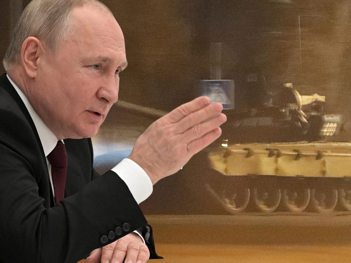 Während Kreml-Sprecherin Maria Sacharowa betonte, Moskau sei offen für Gespräche und Diplomatie, sendet Präsident Wladimir Putin (Bild) Truppen in die Ukraine. Während Kreml-Sprecherin Maria Sacharowa betonte, Moskau sei offen für Gespräche und Diplomatie, sendet Präsident Wladimir Putin (Bild) Truppen in die Ukraine.