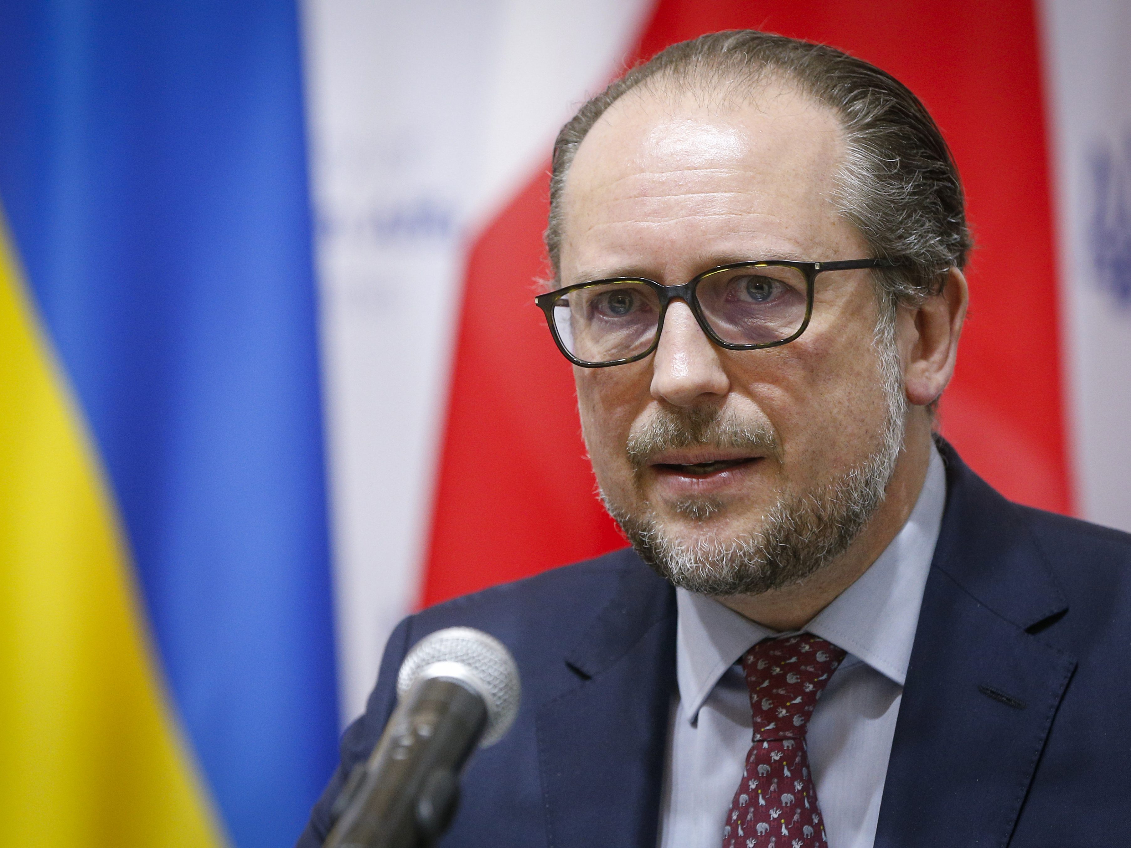 Schallenberg verurteilt Putins Atomwaffen-Drohung scharf. Schallenberg verurteilt Putins Atomwaffen-Drohung scharf.