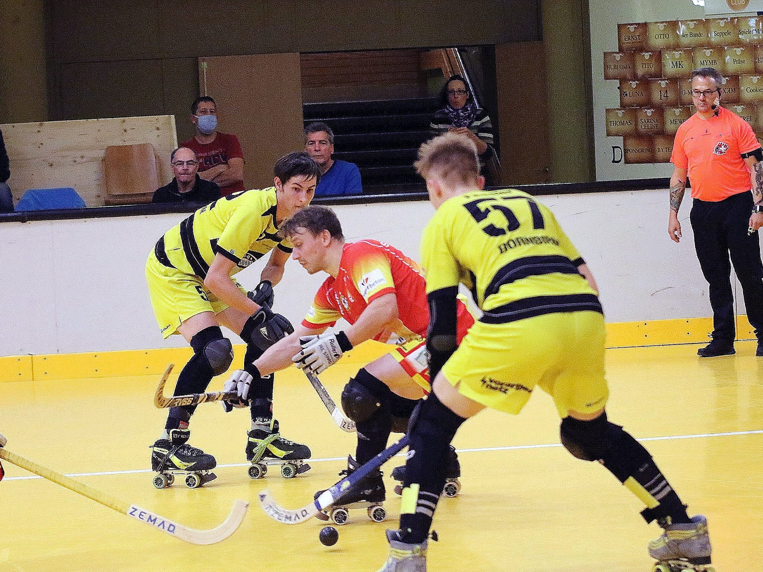 Der RHC Dornbirn freut sich am Sonntag nach langer Zeit endlich wieder in der eigenen Heimstätte ein Meisterschaftsspiel durchführen zu können. Der RHC Dornbirn freut sich am Sonntag nach langer Zeit endlich wieder in der eigenen Heimstätte ein Meisterschaftsspiel durchführen zu können.