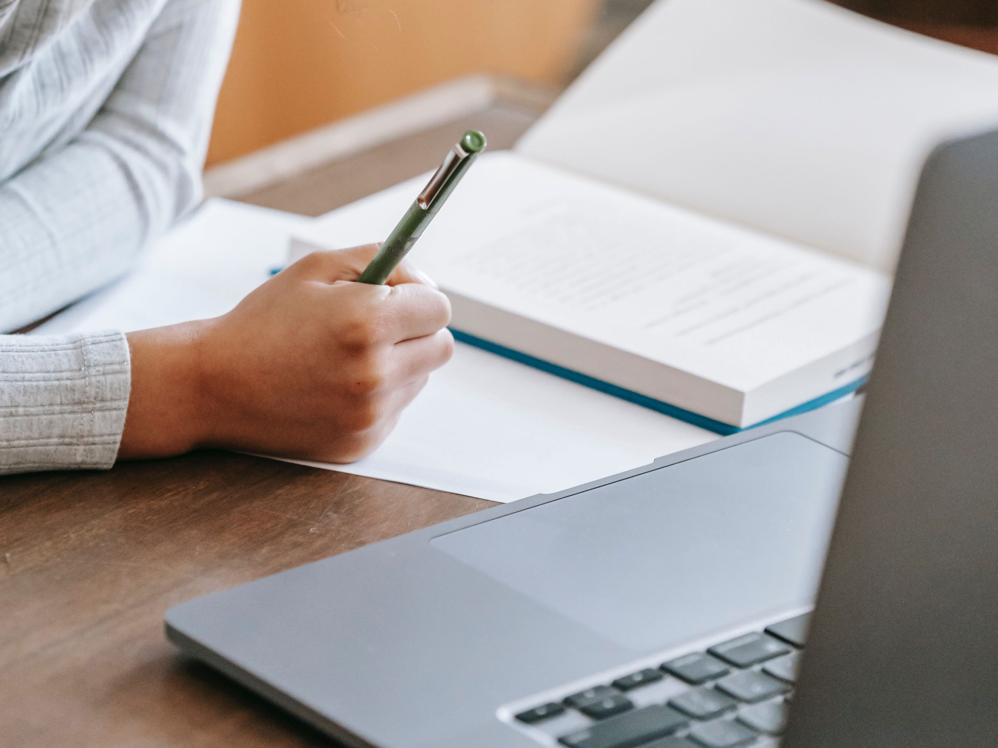 Einen leistbaren Laptop für möglichst jedes Schulkind soll eine Initiative ermöglichen Einen leistbaren Laptop für möglichst jedes Schulkind soll eine Initiative ermöglichen