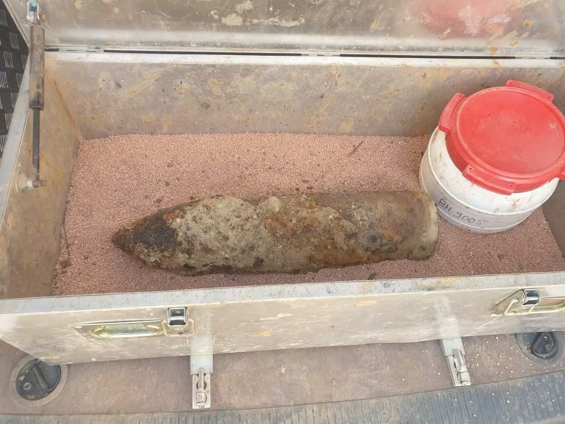 Scharfe Sprenggranate in Wien-Donaustadt entdeckt. Scharfe Sprenggranate in Wien-Donaustadt entdeckt.