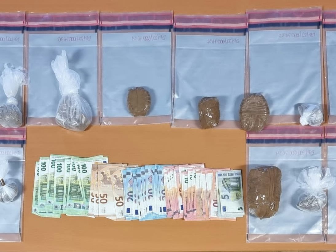 Die Polizei stellte in Wien-Leopoldstadt im Jänner 1150 Gramm Heroin und rund 2.500 Euro Bargeld sicher. Die Polizei stellte in Wien-Leopoldstadt im Jänner 1150 Gramm Heroin und rund 2.500 Euro Bargeld sicher.
