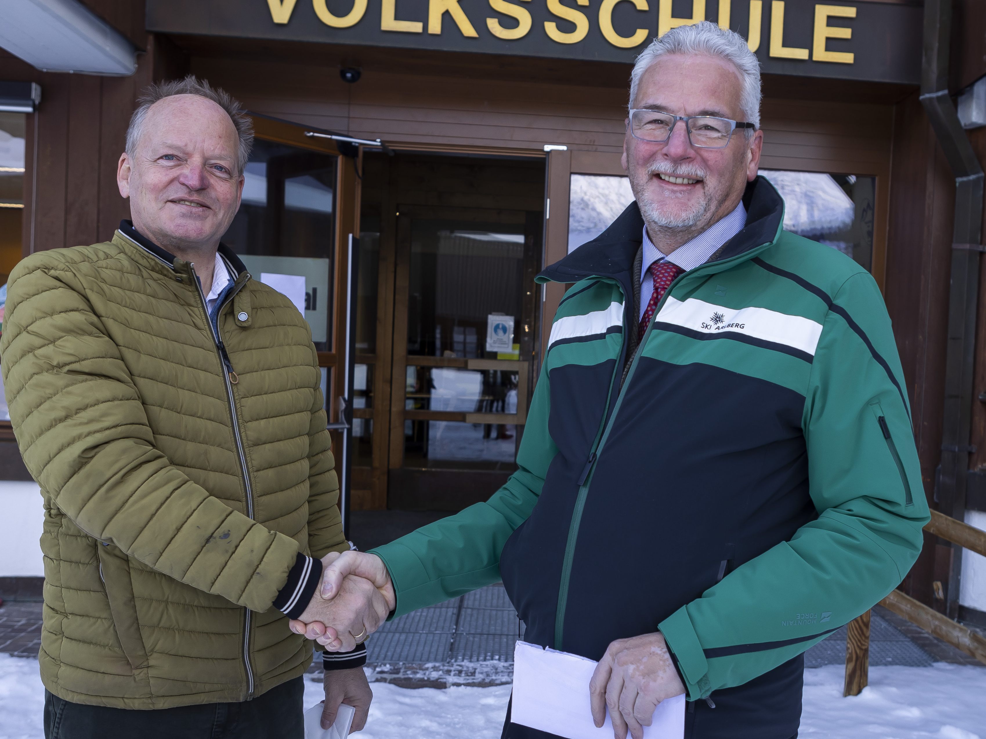 Lucian (rechts) erhielt fünf Stimmen mehr als Muxel (links) Lucian (rechts) erhielt fünf Stimmen mehr als Muxel (links)
