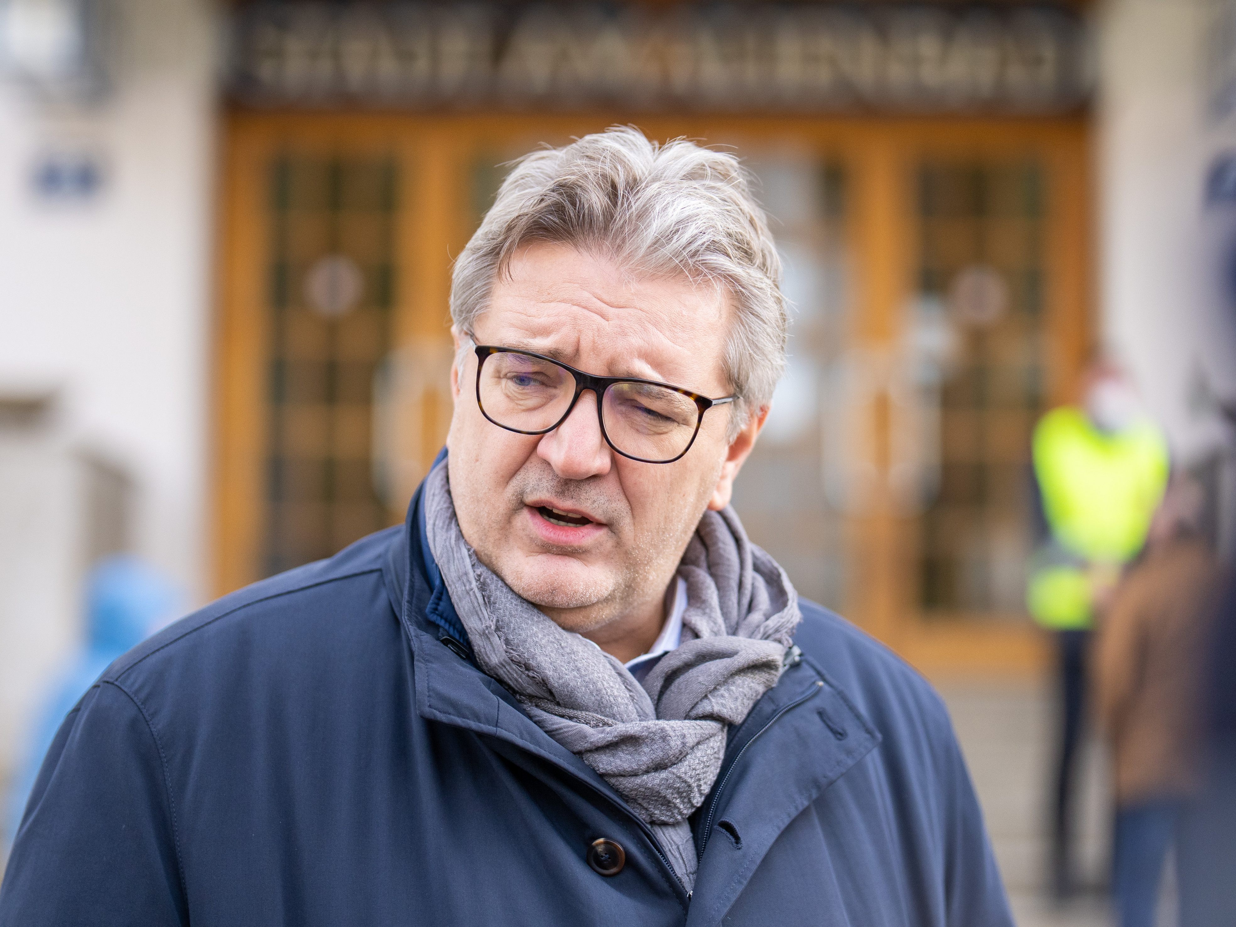 Wiens Gesundheitsstadtrat Peter Hacker erwartet eine zweite Welle nach den Semesterferien. Wiens Gesundheitsstadtrat Peter Hacker erwartet eine zweite Welle nach den Semesterferien.