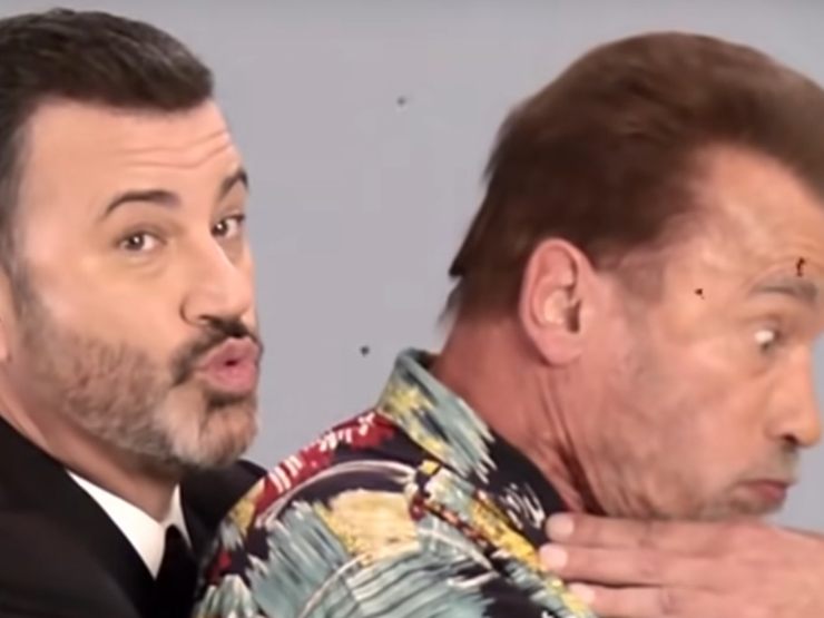 Schwarzenegger und Kimmel nehmen in dem Clip Corona-Verschwörungstheorien aufs Korn. Schwarzenegger und Kimmel nehmen in dem Clip Corona-Verschwörungstheorien aufs Korn.