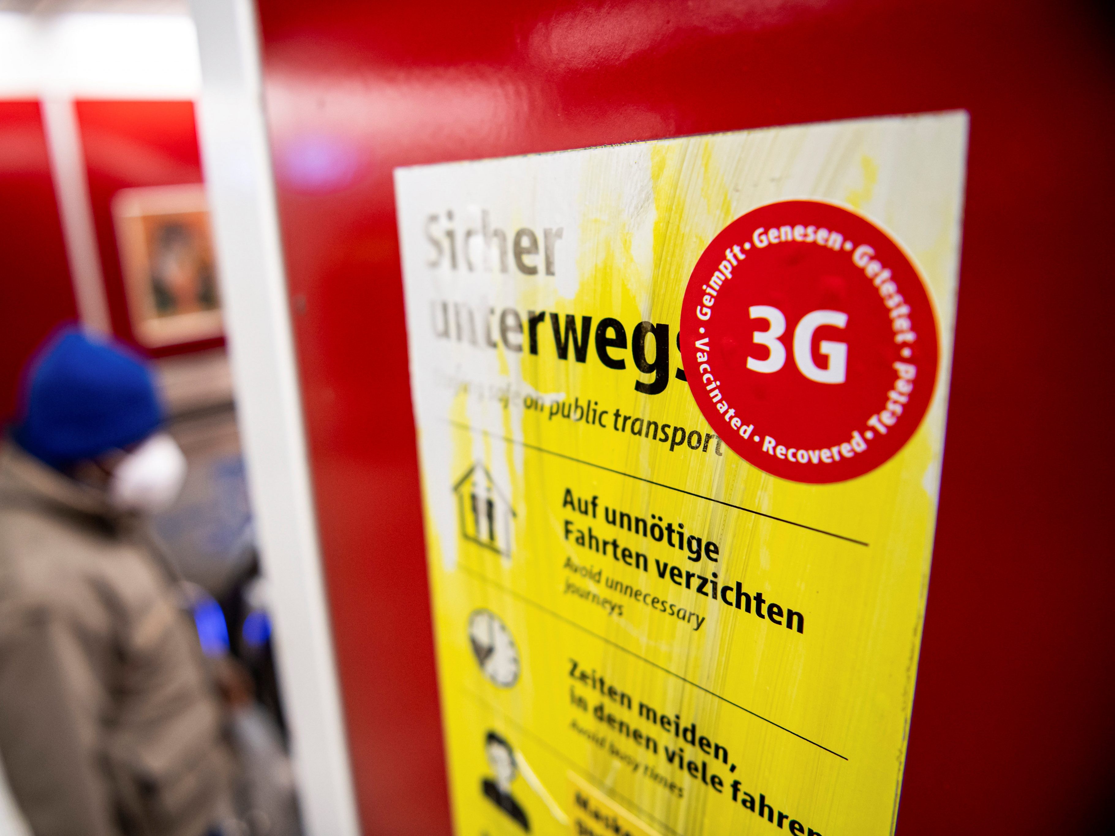 In Deutschland fallen erste bundesweite Schutzregeln weg. In Deutschland fallen erste bundesweite Schutzregeln weg.