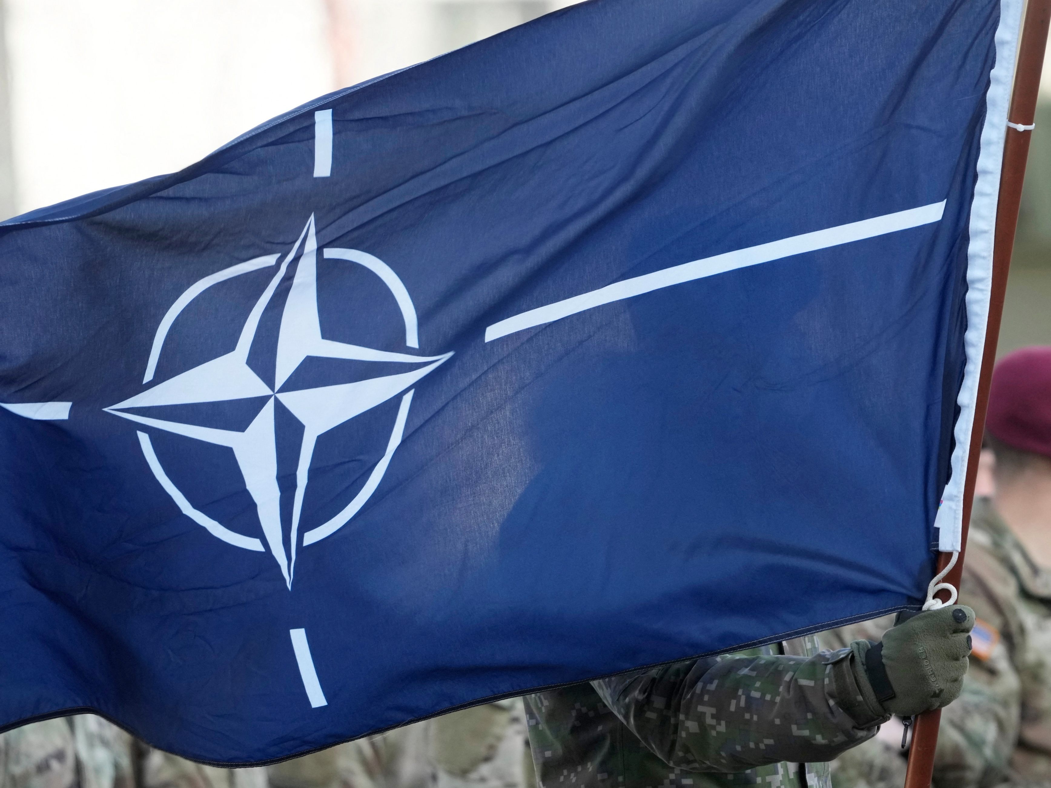 Die NATO-Staaten stiegerten 2021 ihre Ausgaben für Verteidigung erheblich. Die NATO-Staaten stiegerten 2021 ihre Ausgaben für Verteidigung erheblich.