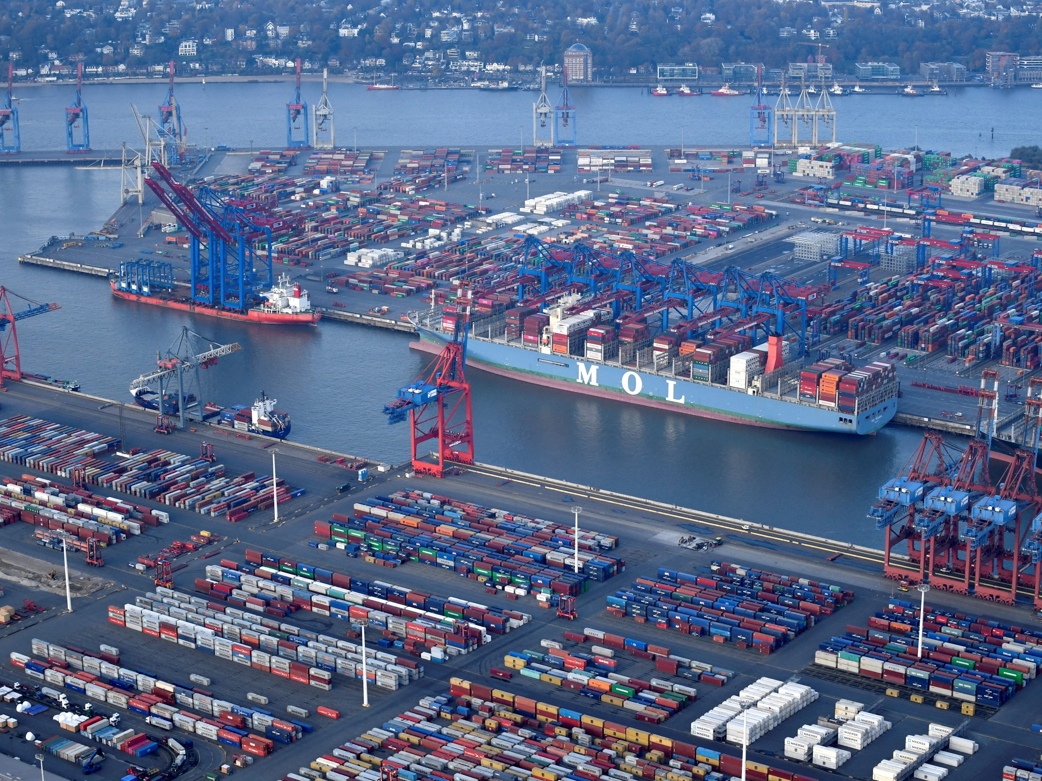 In Hamburg werden keine Container angenommen, die mit Schiffen aus Russland kommen In Hamburg werden keine Container angenommen, die mit Schiffen aus Russland kommen