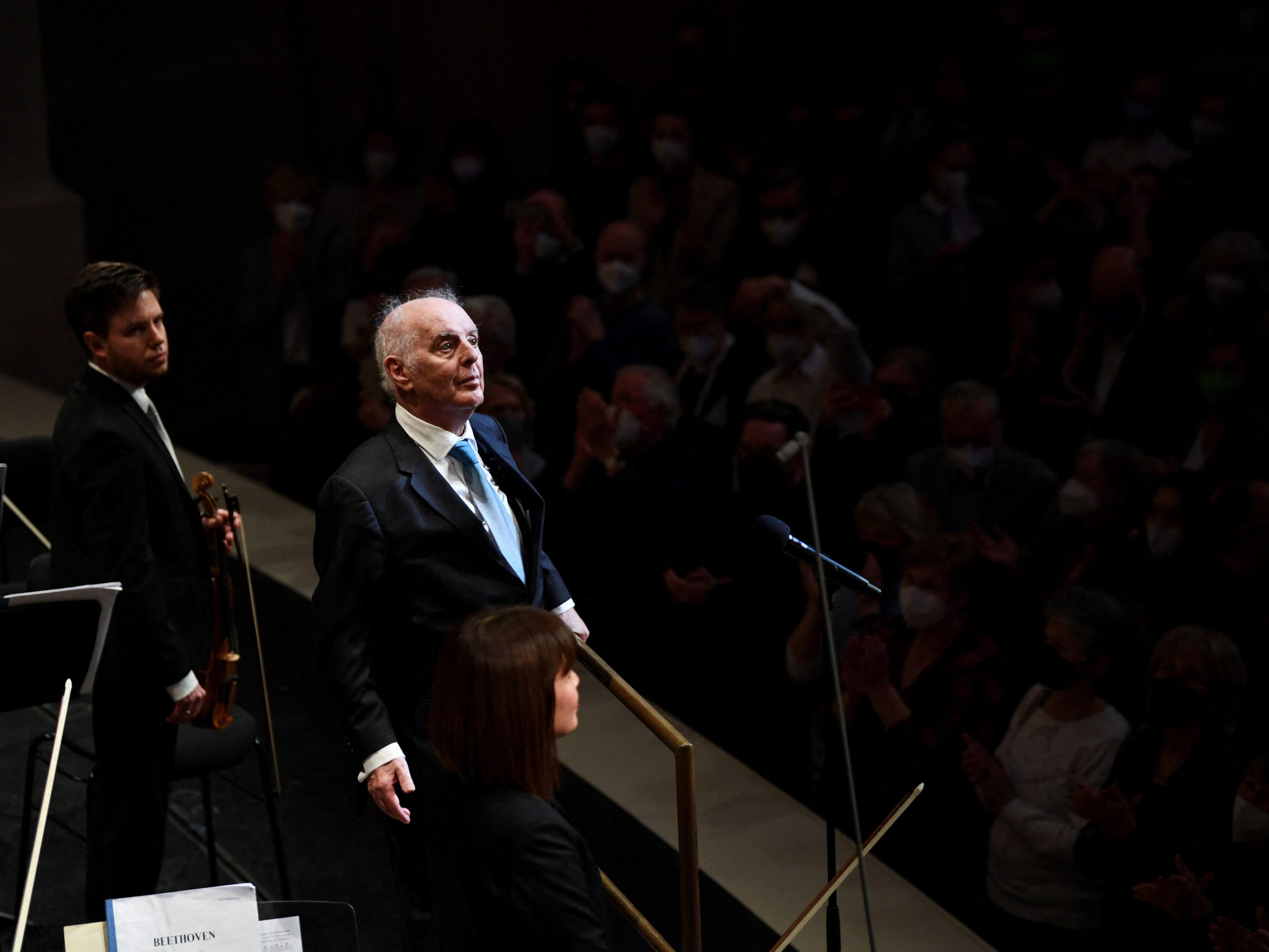 Barenboim muss Konzerte mit den Wiener Philharmonikern absagen.