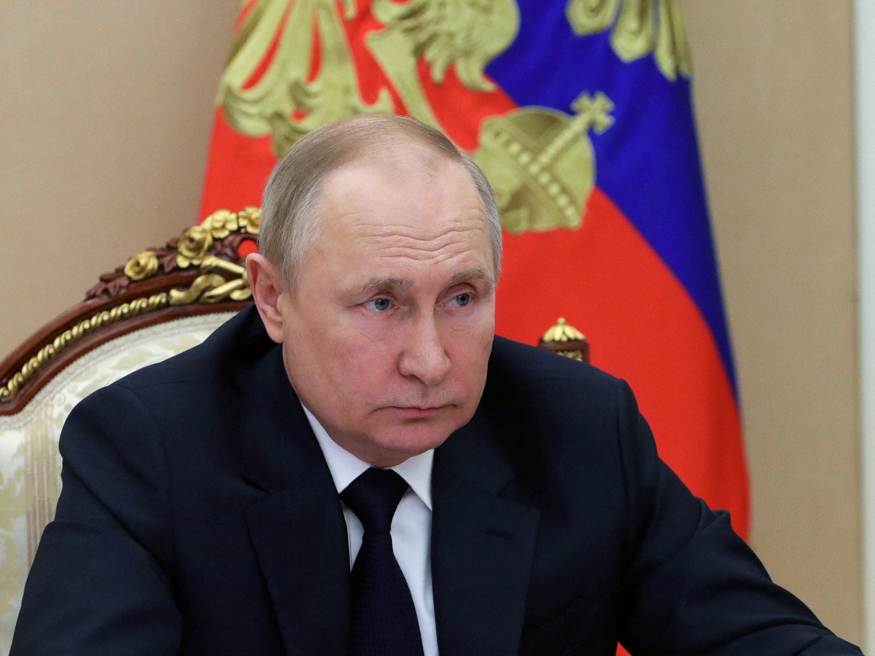 Laut Putin hält Russland seine Energie-Verpflichtungen ein. Laut Putin hält Russland seine Energie-Verpflichtungen ein.