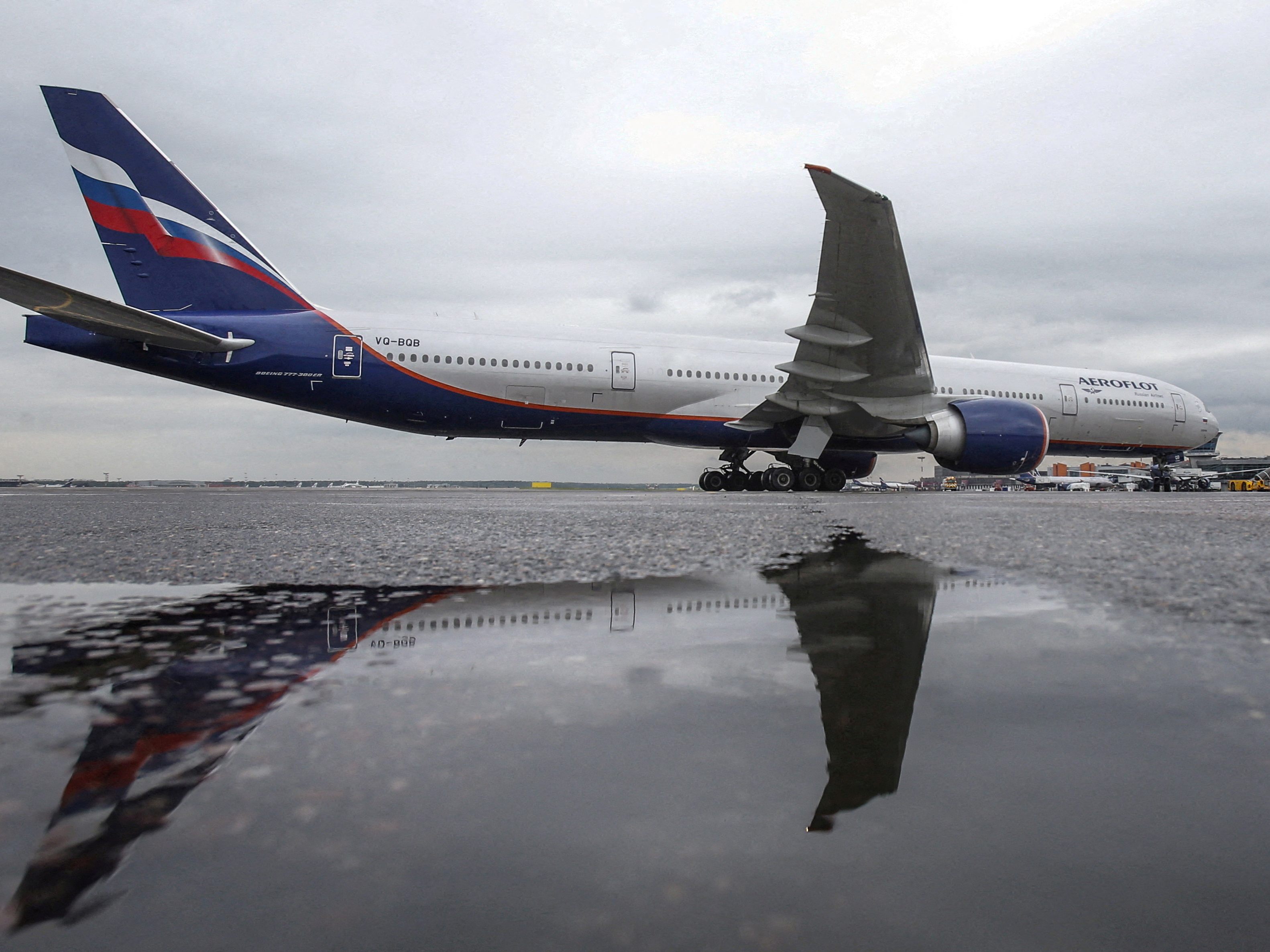 Russland verlängert die Sperrung von Flughäfen in der Nähe der ukrainischen Grenze.