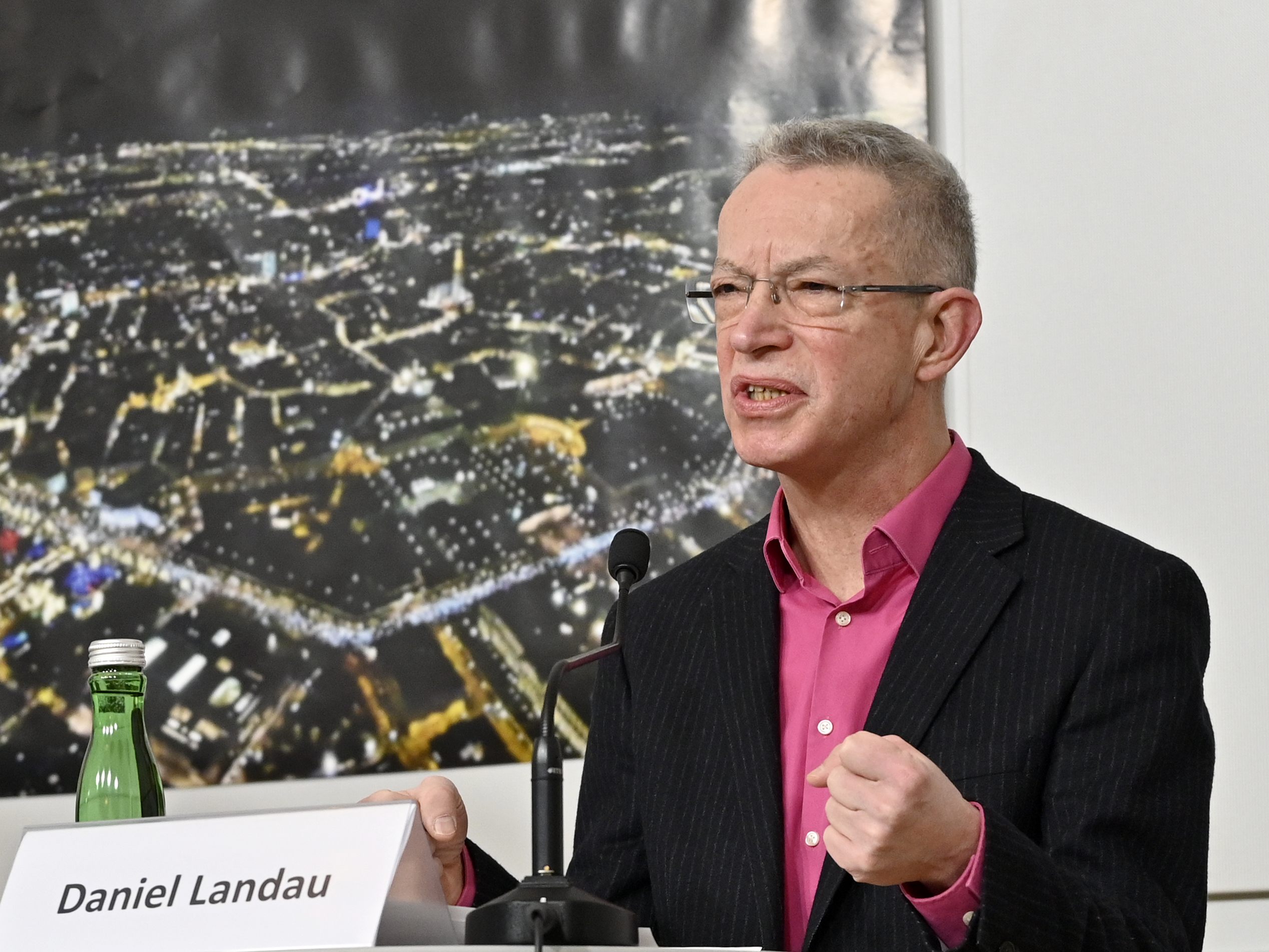 Laut Organisator Daniel Landau sollen Künstler wie Kurt Ostbahn auftreten. Laut Organisator Daniel Landau sollen Künstler wie Kurt Ostbahn auftreten.
