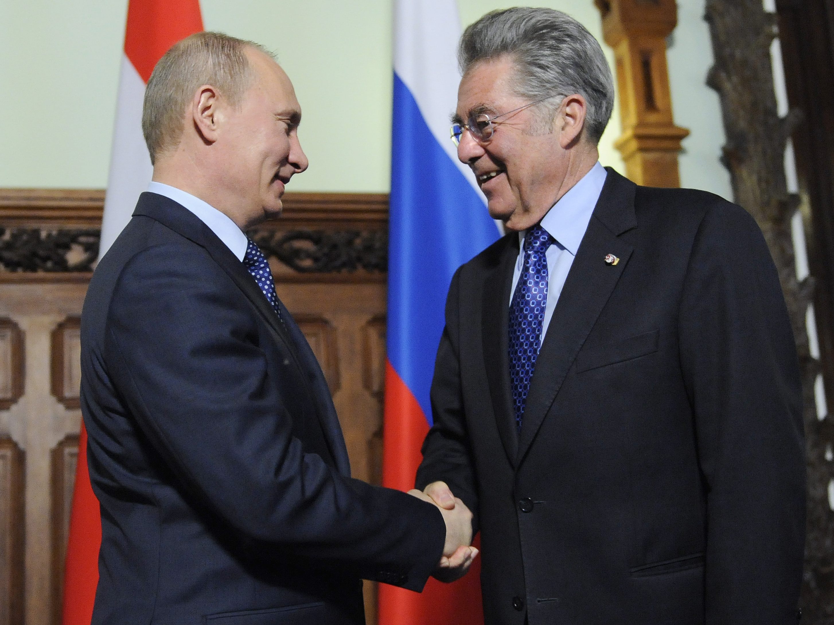 Heinz Fischer stellte sich hinter früheren freundlichen Umgang mit Russlands Präsidenten Putin.