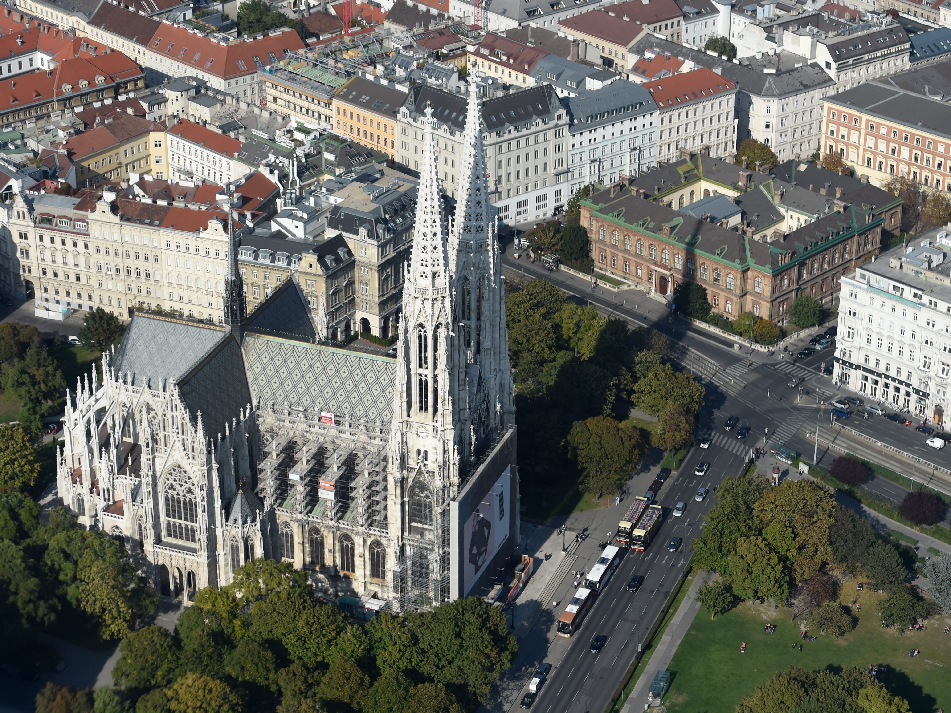 Missio rockt Wiener Votivkirche mit Benefizkonzert.