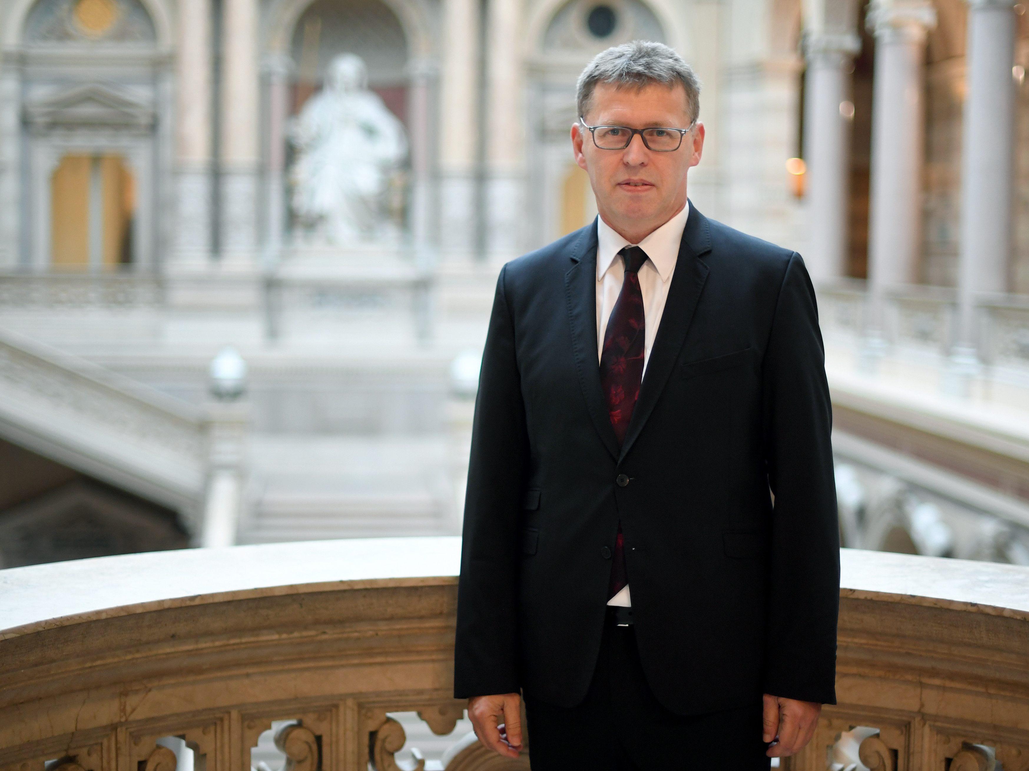Oberstaatsanwalt Johann Fuchs wird suspendiert.