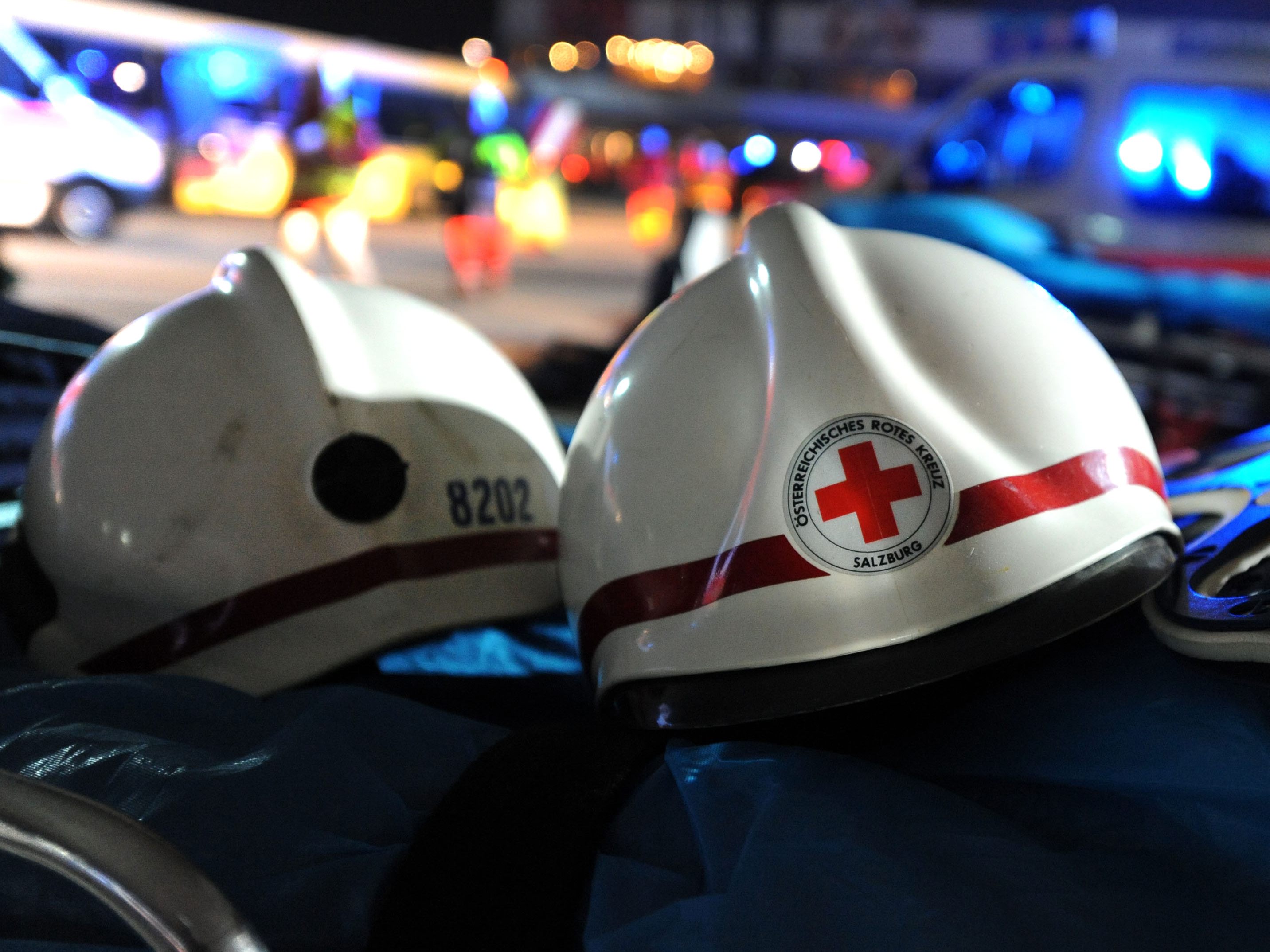 Ein Arbeiter viel im Burgenland vom Dach und verletzte sich schwer.