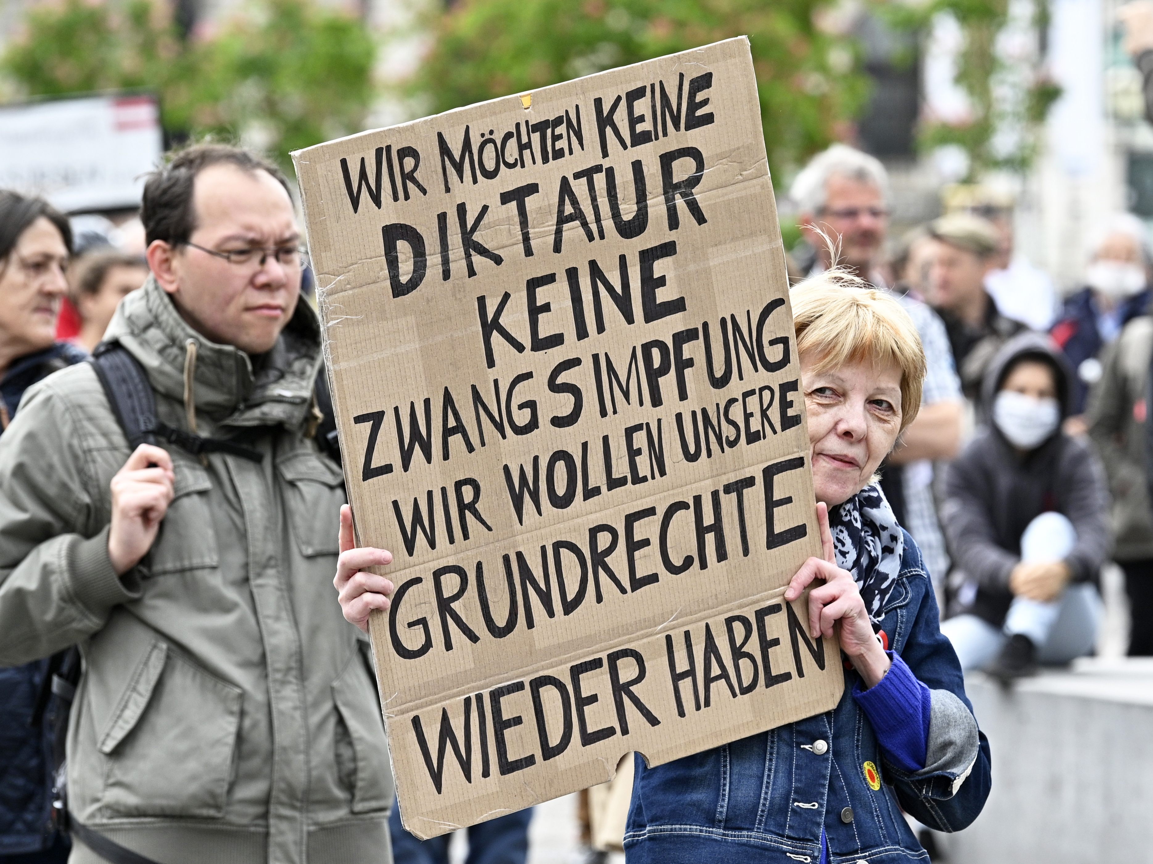 Corona-Gegner marschieren am Samstag wieder durch die Wiener Innenstadt. Corona-Gegner marschieren am Samstag wieder durch die Wiener Innenstadt.
