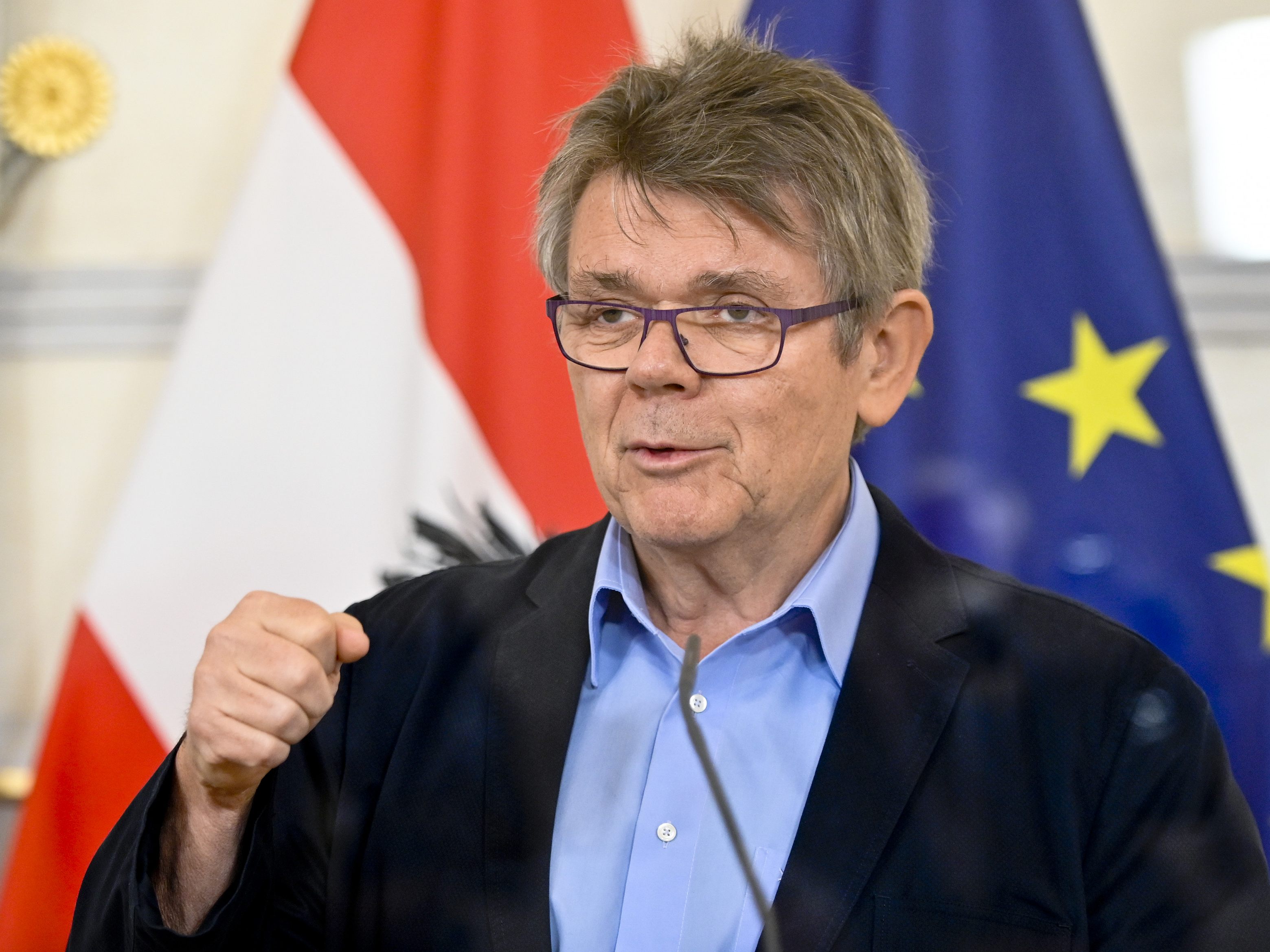 Für ÖGB-Chef Wolfgang Katzian sind "die Maßnahmen der Bundesregierung im Kampf gegen die massiven Energiepreissteigerungen zu zaghaft" und jedenfalls keine große Entlastung. Für ÖGB-Chef Wolfgang Katzian sind "die Maßnahmen der Bundesregierung im Kampf gegen die massiven Energiepreissteigerungen zu zaghaft" und jedenfalls keine große Entlastung.