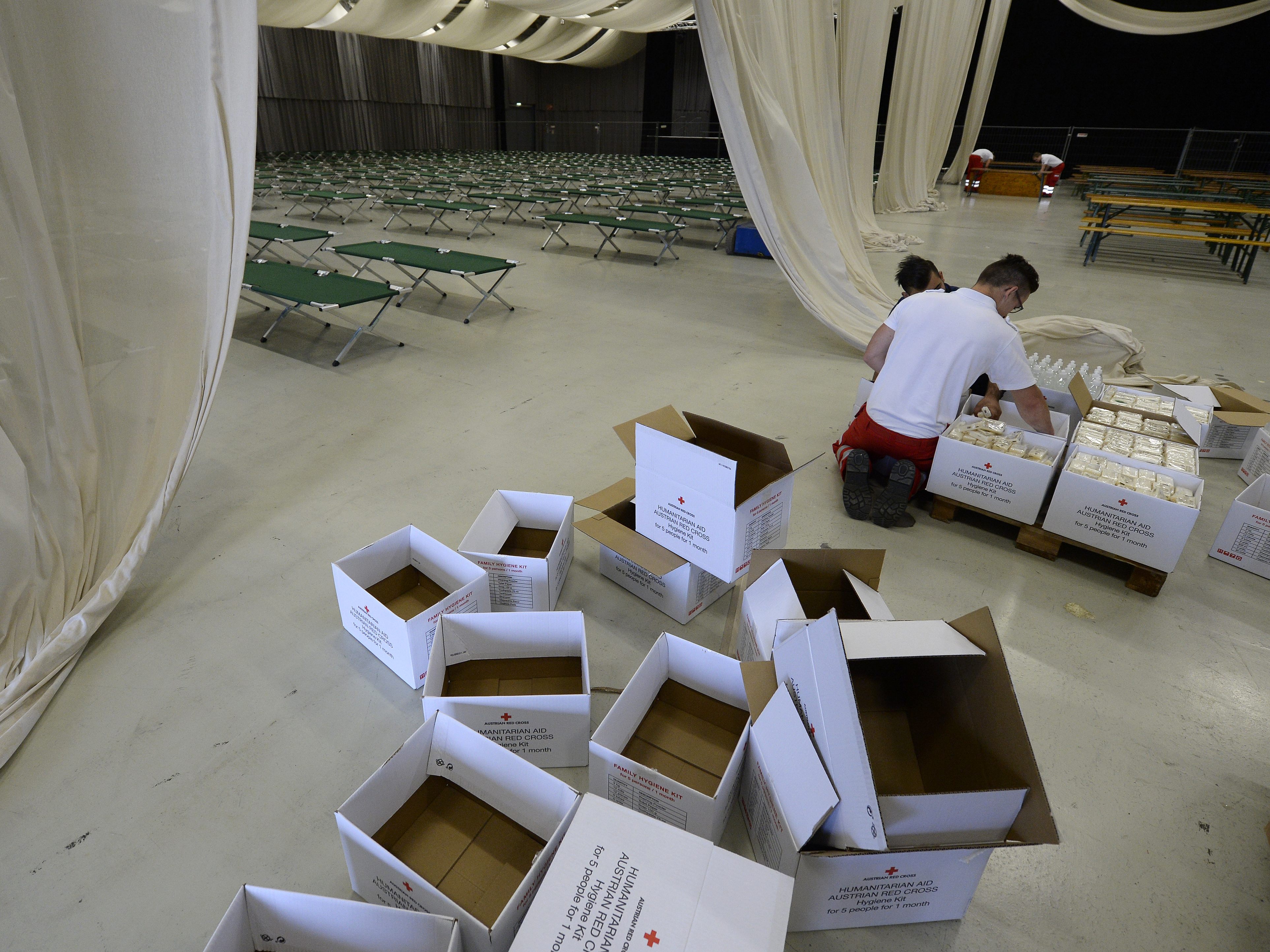 Die Arena Nova in Wiener Neustadt wurde für die Ankunft von Flüchtlingen aus der Ukraine vorbereitet. Schon 2015 diente sie als Flüchtlingsquartier.