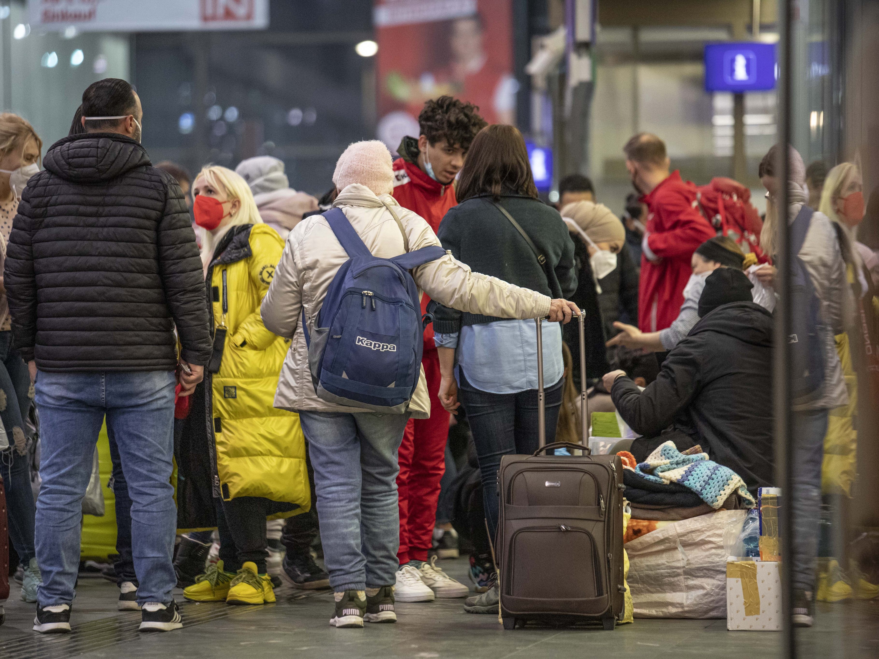 3.000 Vertriebene aus der Ukraine reisen pro Tag per Zug durch Österreich.