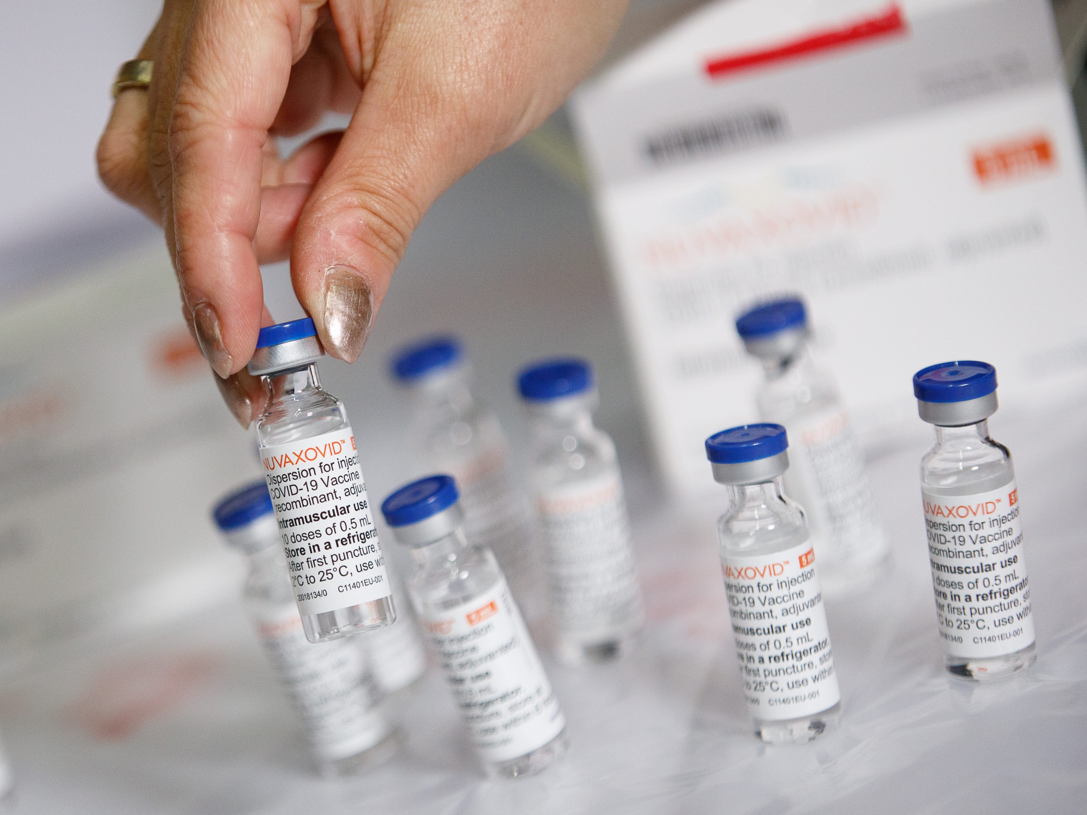Der Novavax-Impfstoff hätte "Impfzweifler" ansprechen sollen. Der Novavax-Impfstoff hätte "Impfzweifler" ansprechen sollen.