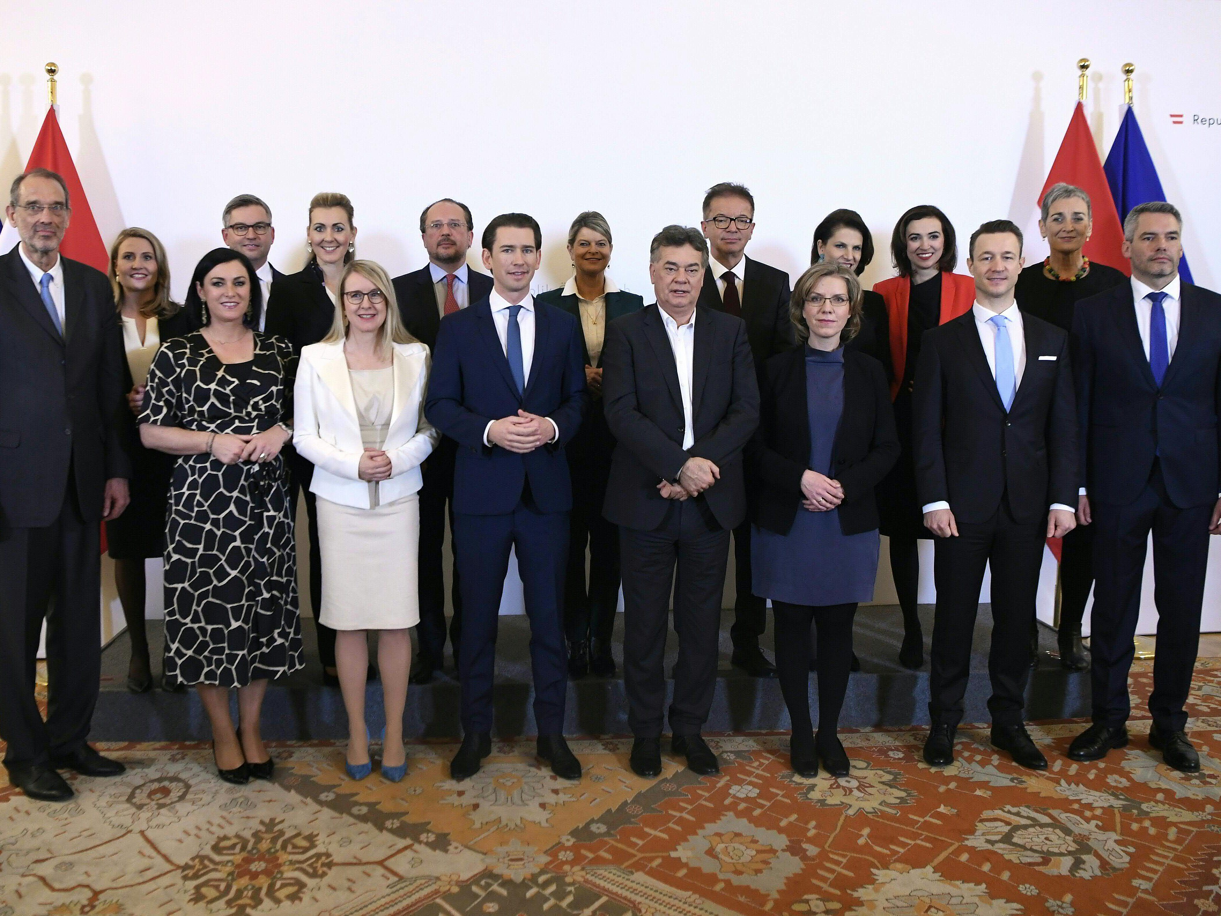 Bereits der 12. Minister-Wechsel seit Angelobung der türkis-grünen Regierung. Bereits der 12. Minister-Wechsel seit Angelobung der türkis-grünen Regierung.