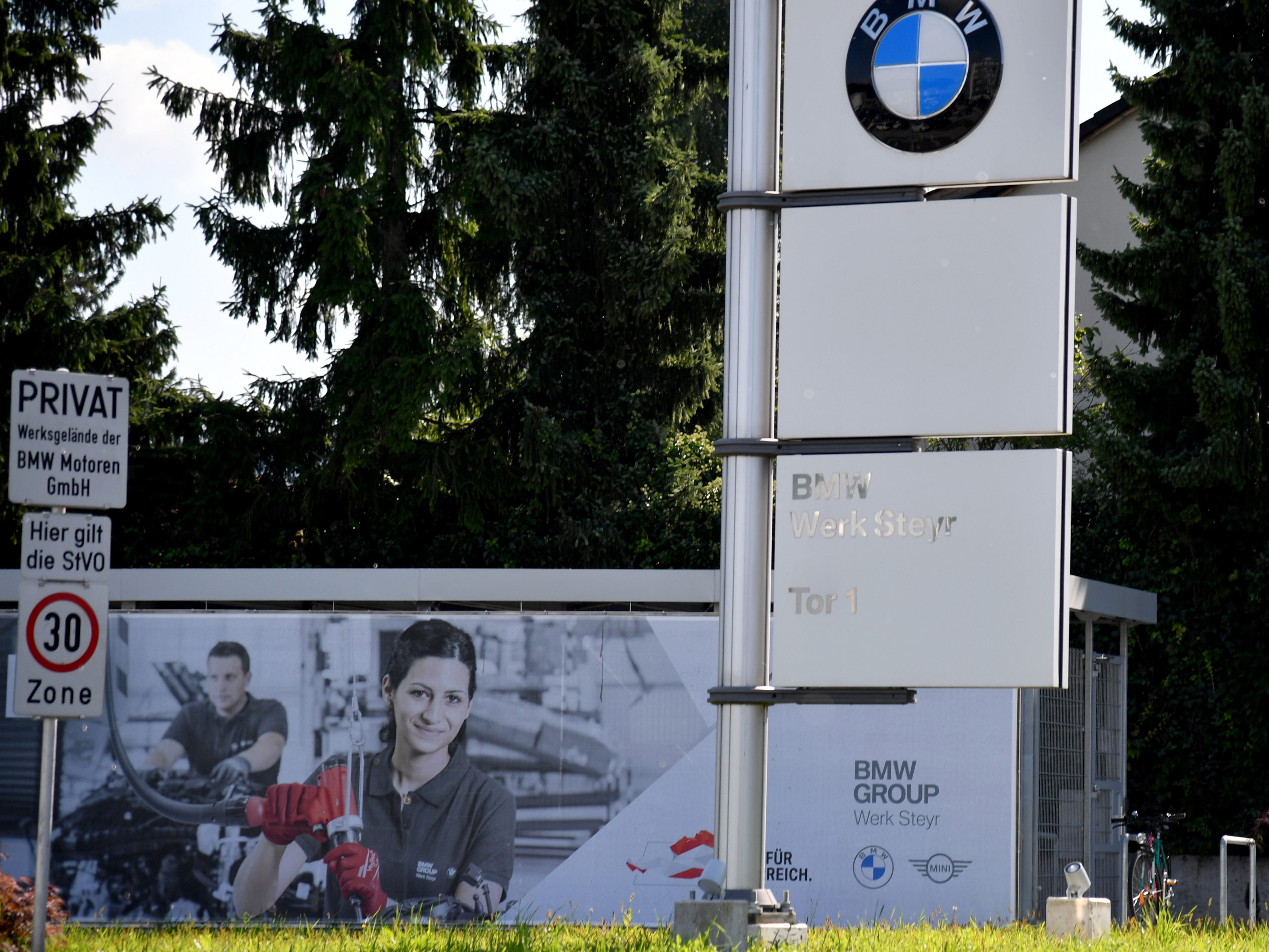 Das BMW-Werk in Steyr geht bis Ende Mai in Kurzarbeit Das BMW-Werk in Steyr geht bis Ende Mai in Kurzarbeit