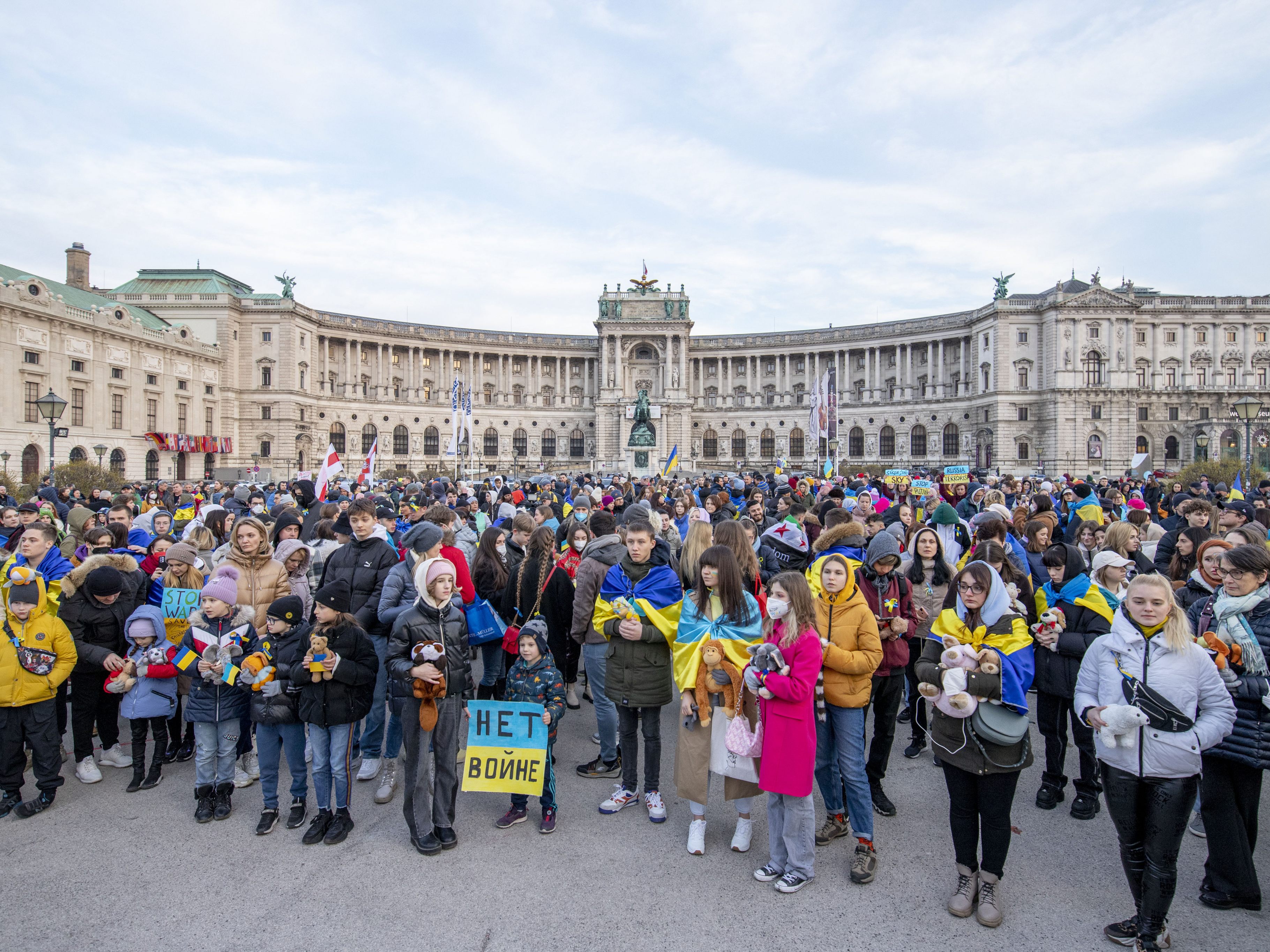 Demo in Wien: Kriegsflüchtlinge berichteten von ihren Erlebnissen in der Ukraine. Demo in Wien: Kriegsflüchtlinge berichteten von ihren Erlebnissen in der Ukraine.