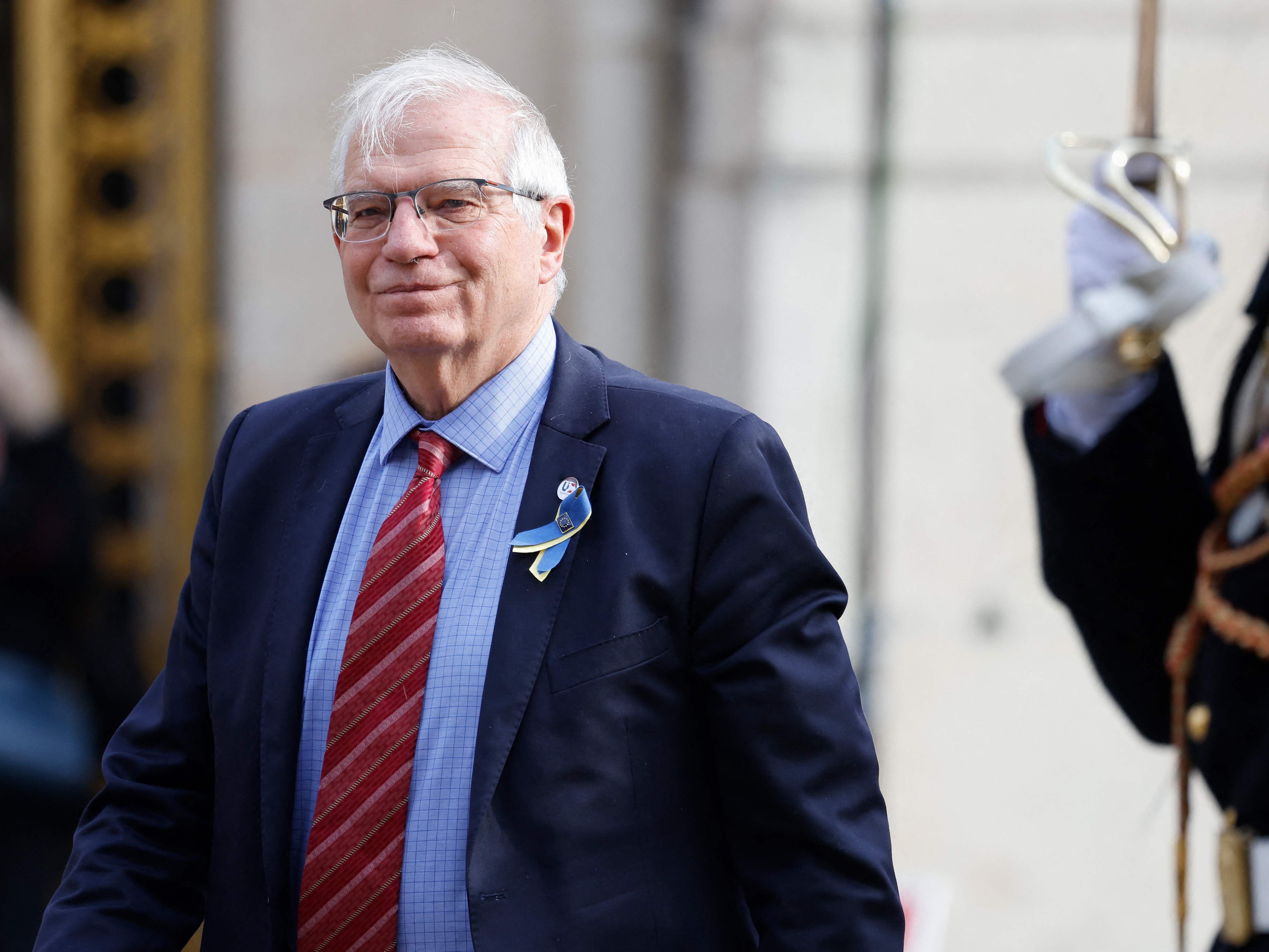 Der EU-Außenbeauftragte Josep Borrell kündigte an, dass die EU plant die Militärhilfen für die Ukraine zu erhöhen. Der EU-Außenbeauftragte Josep Borrell kündigte an, dass die EU plant die Militärhilfen für die Ukraine zu erhöhen.