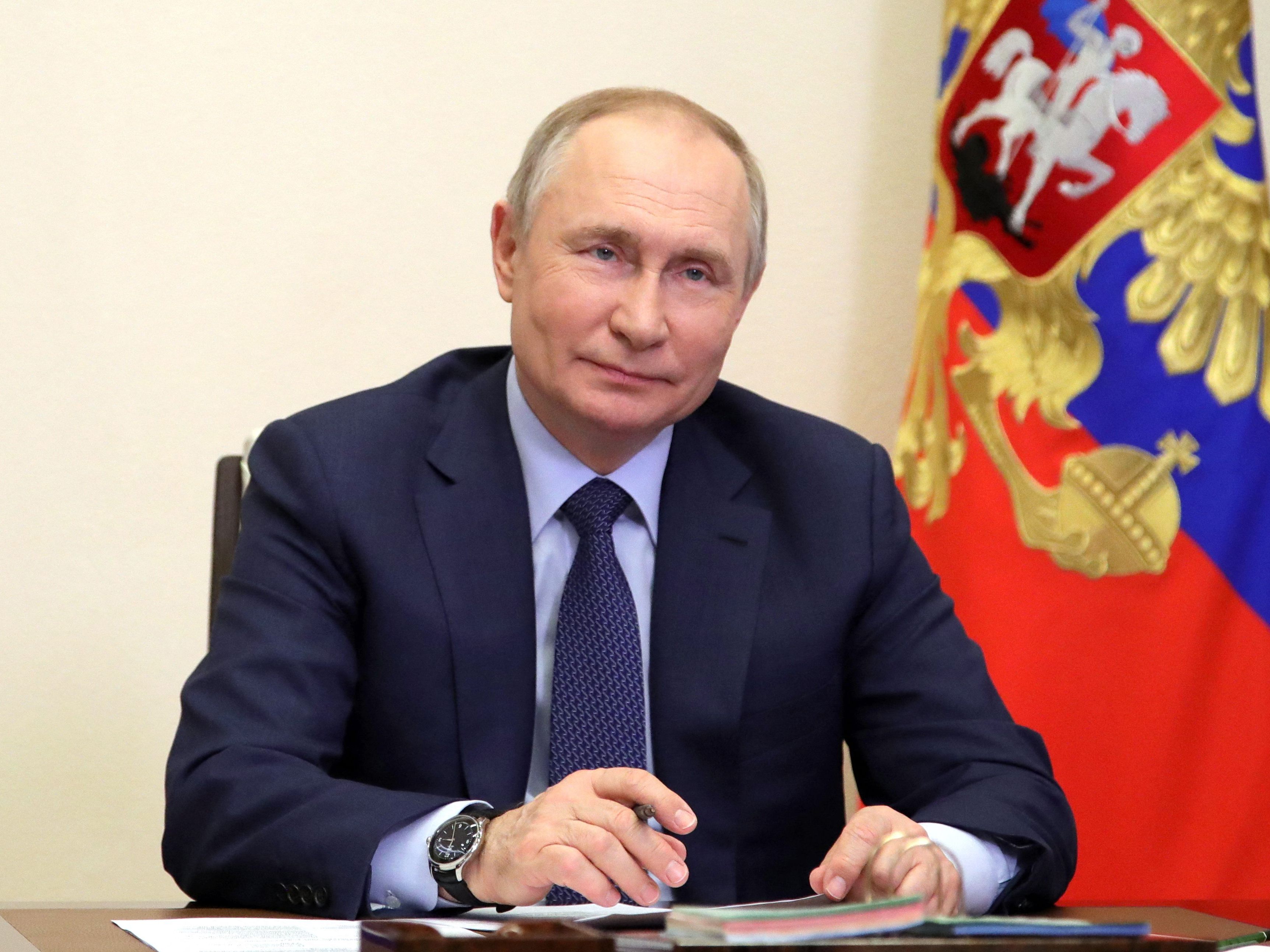 Der russische Präsident Wladimir Putin wirft dem Westen Nazi-Vorgehen gegen die russische Kultur vor. Der russische Präsident Wladimir Putin wirft dem Westen Nazi-Vorgehen gegen die russische Kultur vor.