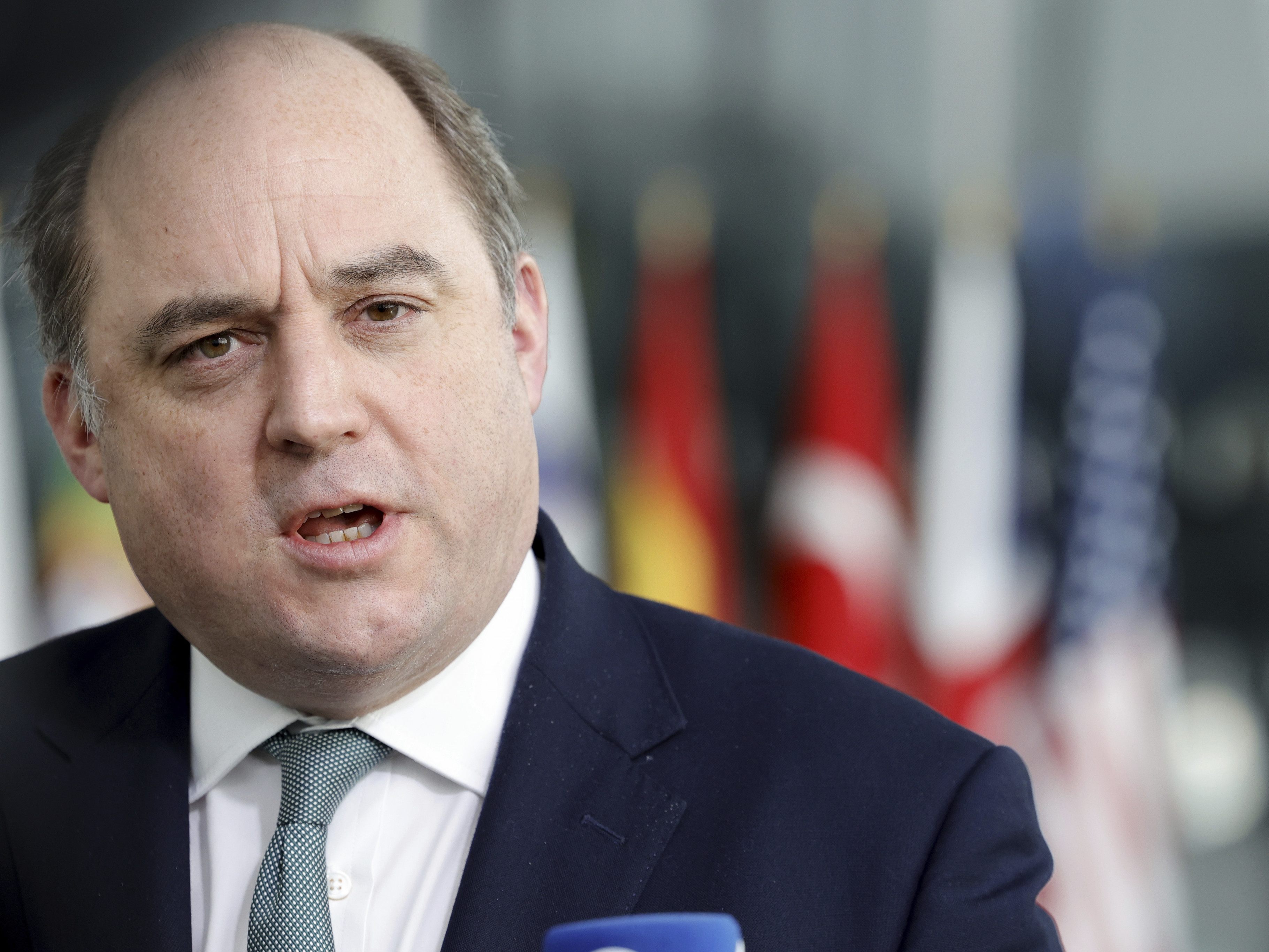 Minister Ben Wallace kündigte weitere Waffenlieferungen in die Ukraine an.