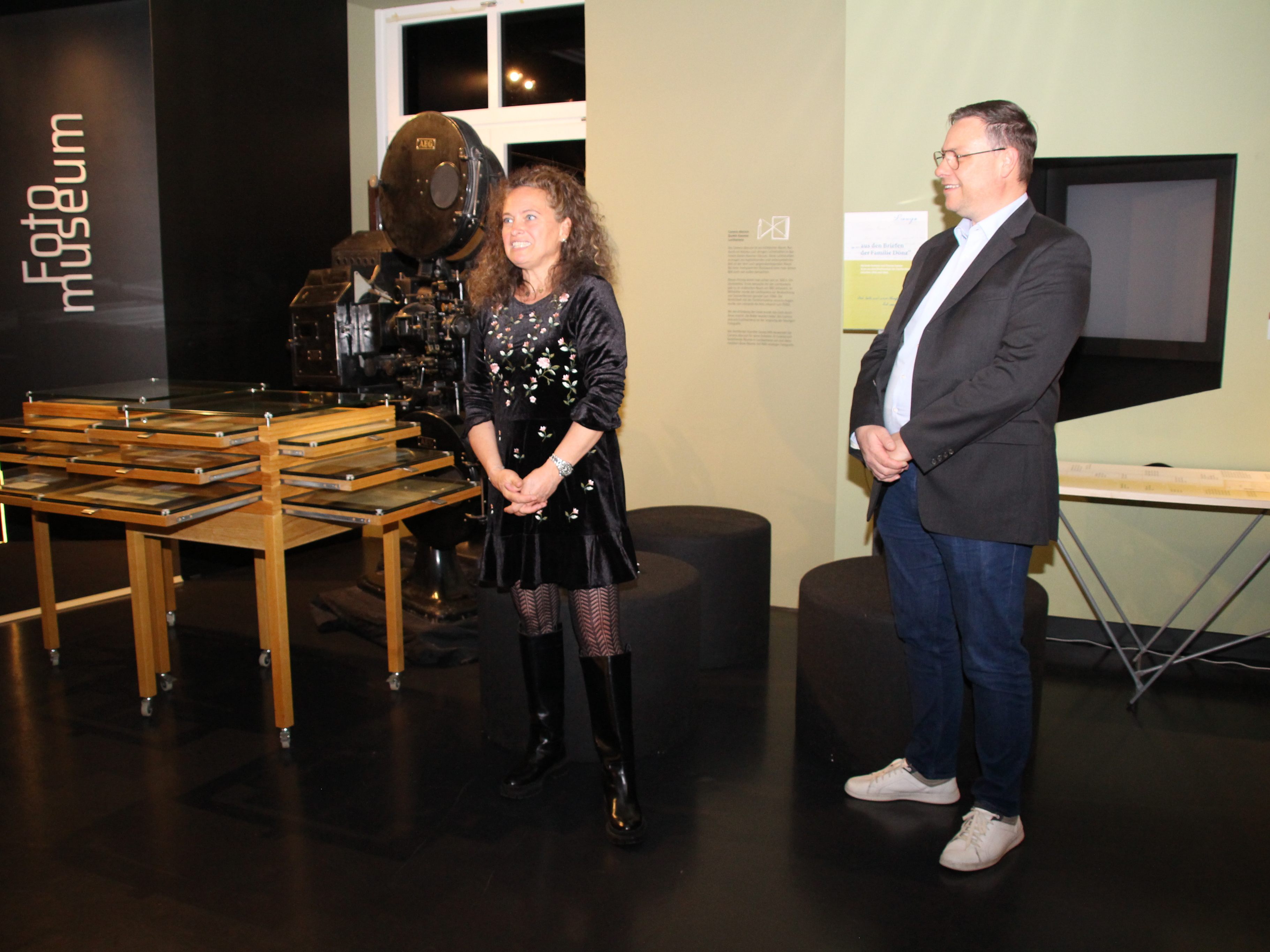 Autorin Sabine und Kulturausschuss-Obmann Jürgen Blacha Autorin Sabine und Kulturausschuss-Obmann Jürgen Blacha