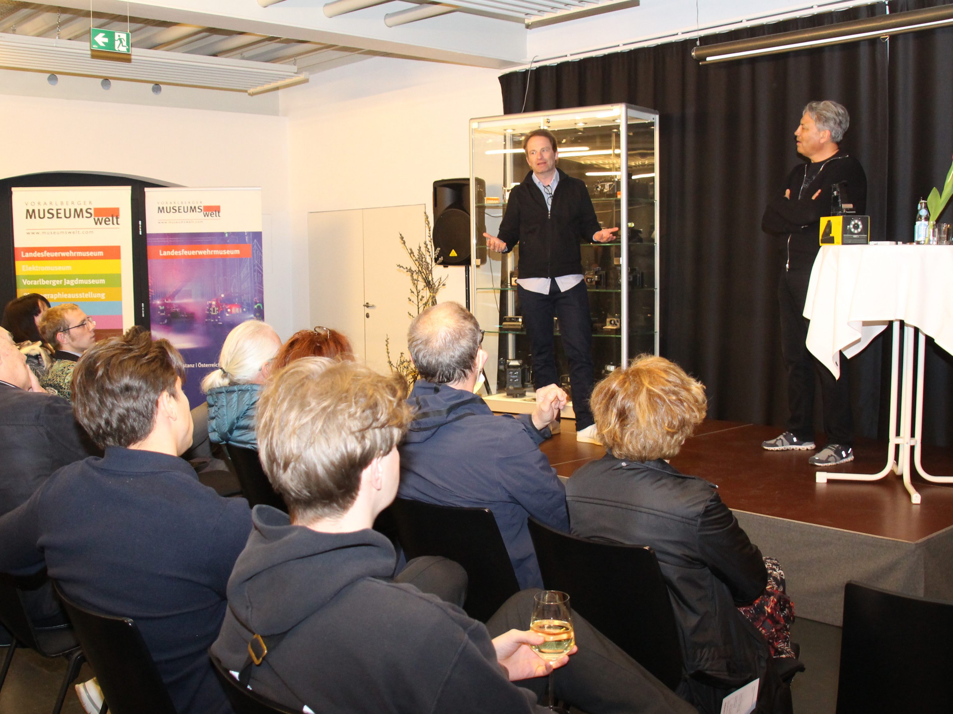 Florian „Doc“ Kaps und Christian Lutz von "The Impossible Project" begeisterten in der Vorarlberger Museumswelt. Florian „Doc“ Kaps und Christian Lutz von "The Impossible Project" begeisterten in der Vorarlberger Museumswelt.