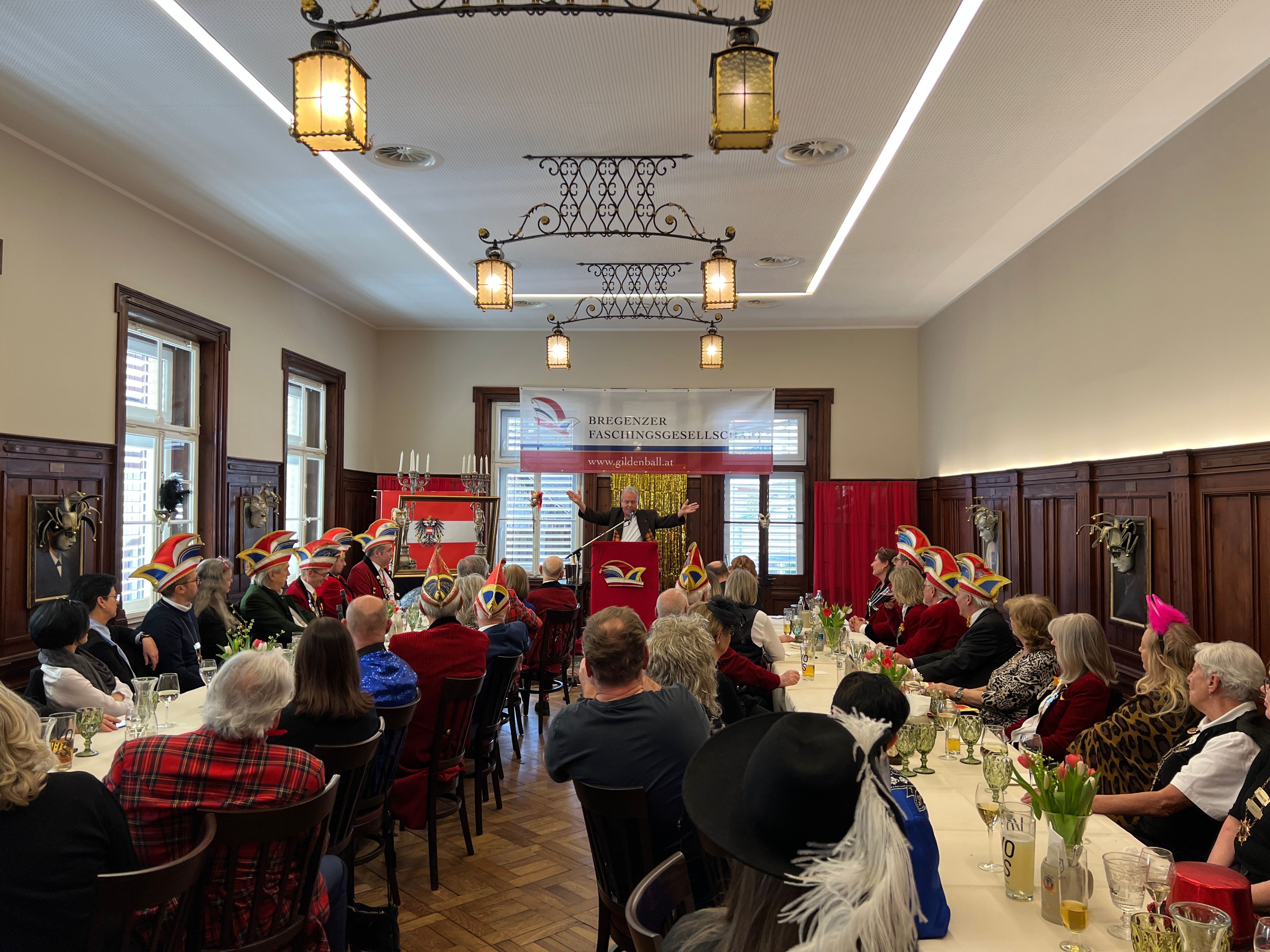 Tolle Stimmung bei der 4. „Schmunzelstund´“ der Bregenzer Faschingsgesellschaft Tolle Stimmung bei der 4. „Schmunzelstund´“ der Bregenzer Faschingsgesellschaft
