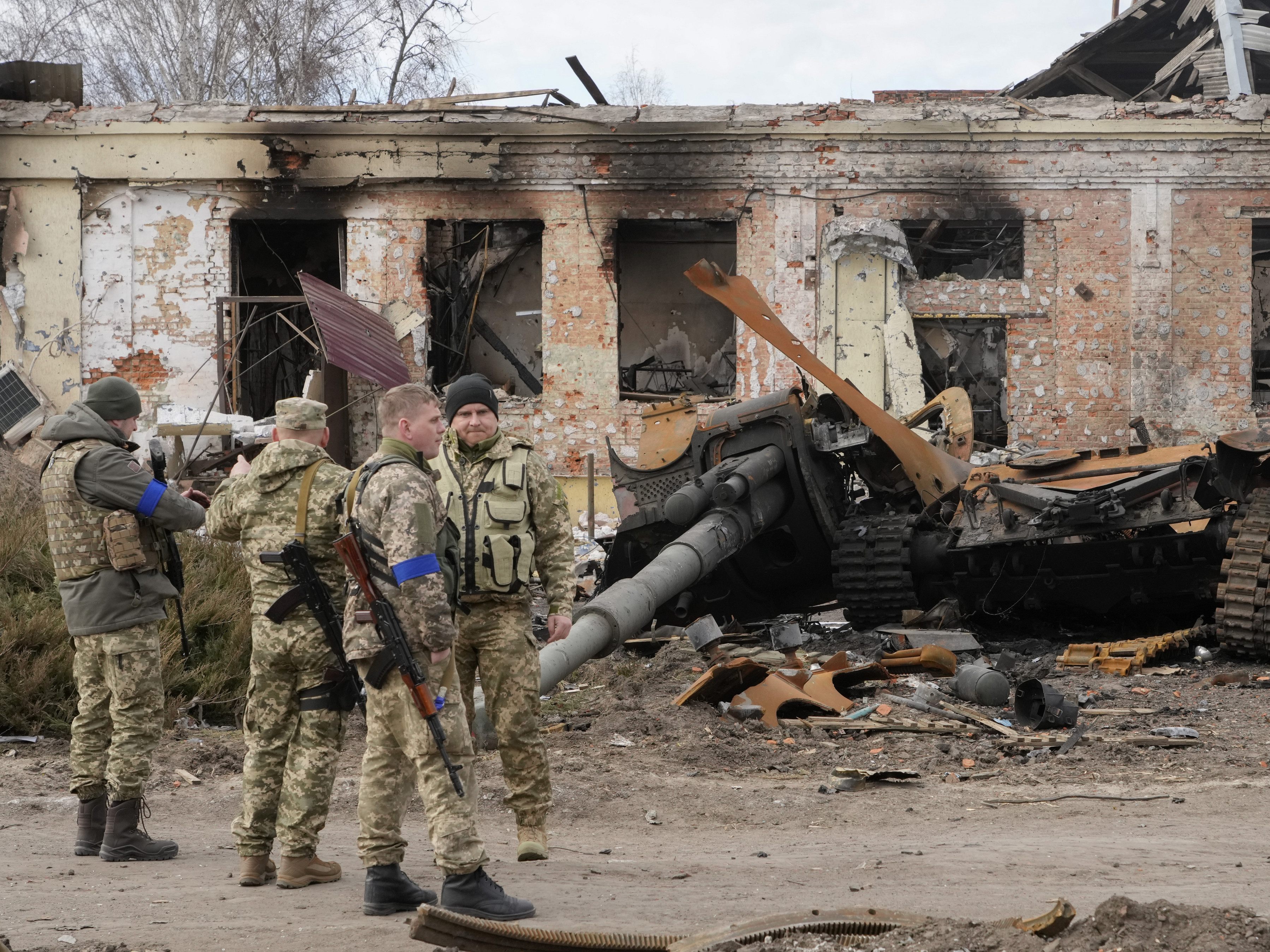 Kiew hofft auf drei humanitäre Korridore in der Südostukraine. Kiew hofft auf drei humanitäre Korridore in der Südostukraine.