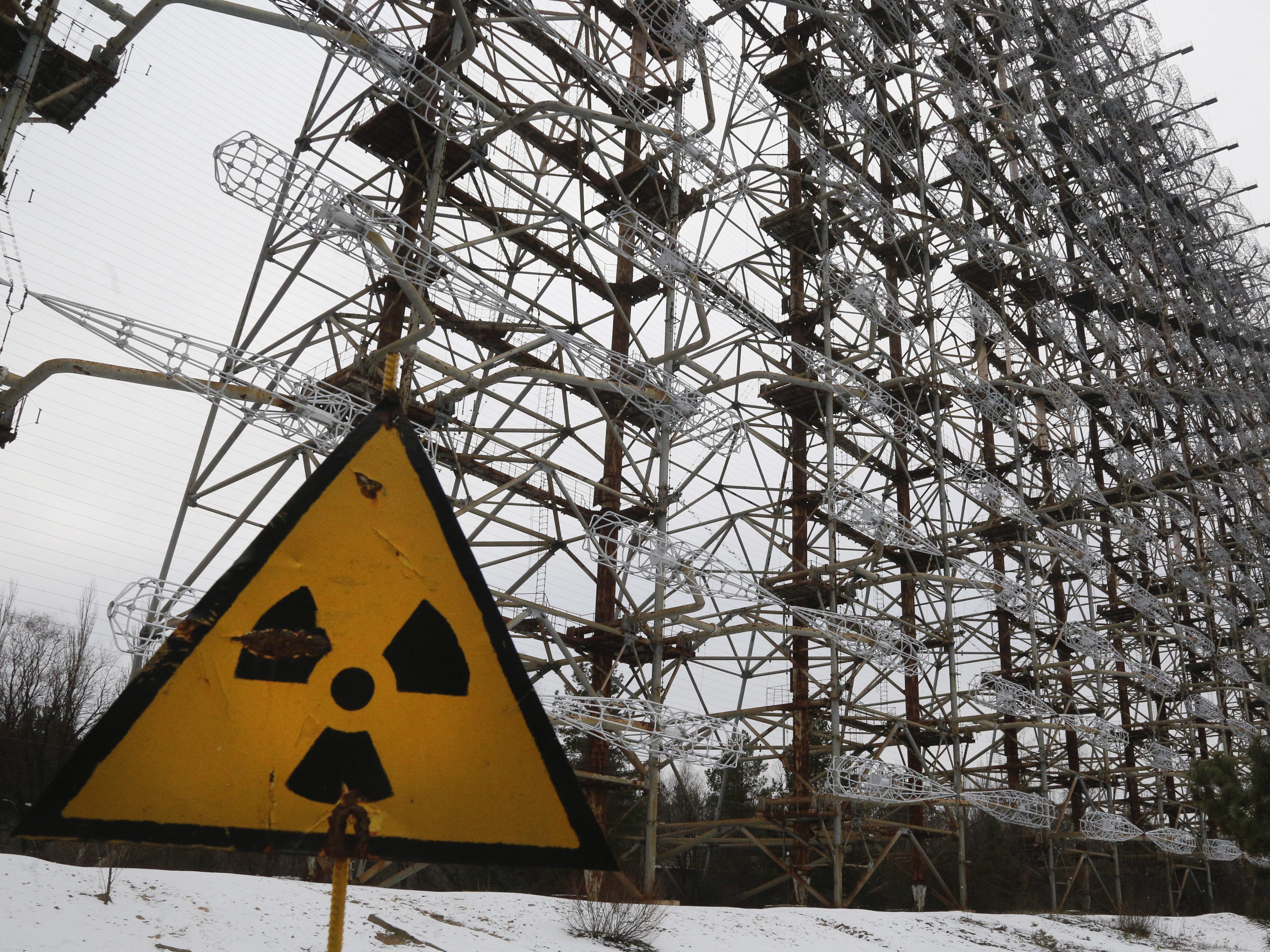 Nahe dem stillgelegten AKW Tschernobyl soll es mehrere Brände geben. Nahe dem stillgelegten AKW Tschernobyl soll es mehrere Brände geben.